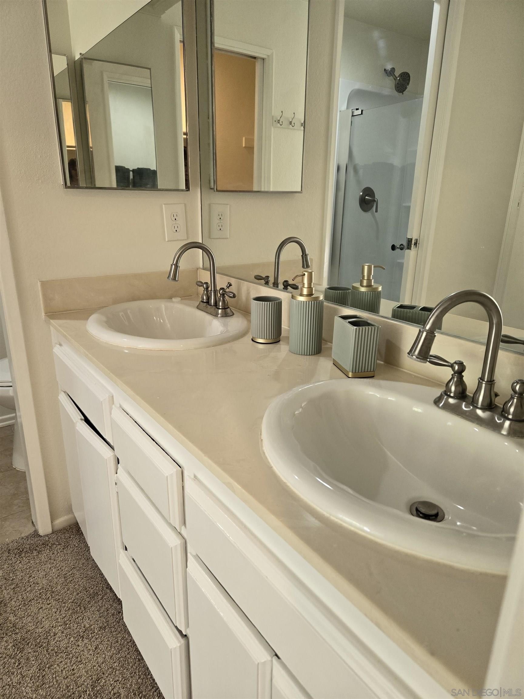 Chula Vista, California, 91913, United States, 3 Bedrooms Bedrooms, ,2 BathroomsBathrooms,Residential,For Sale,1770309