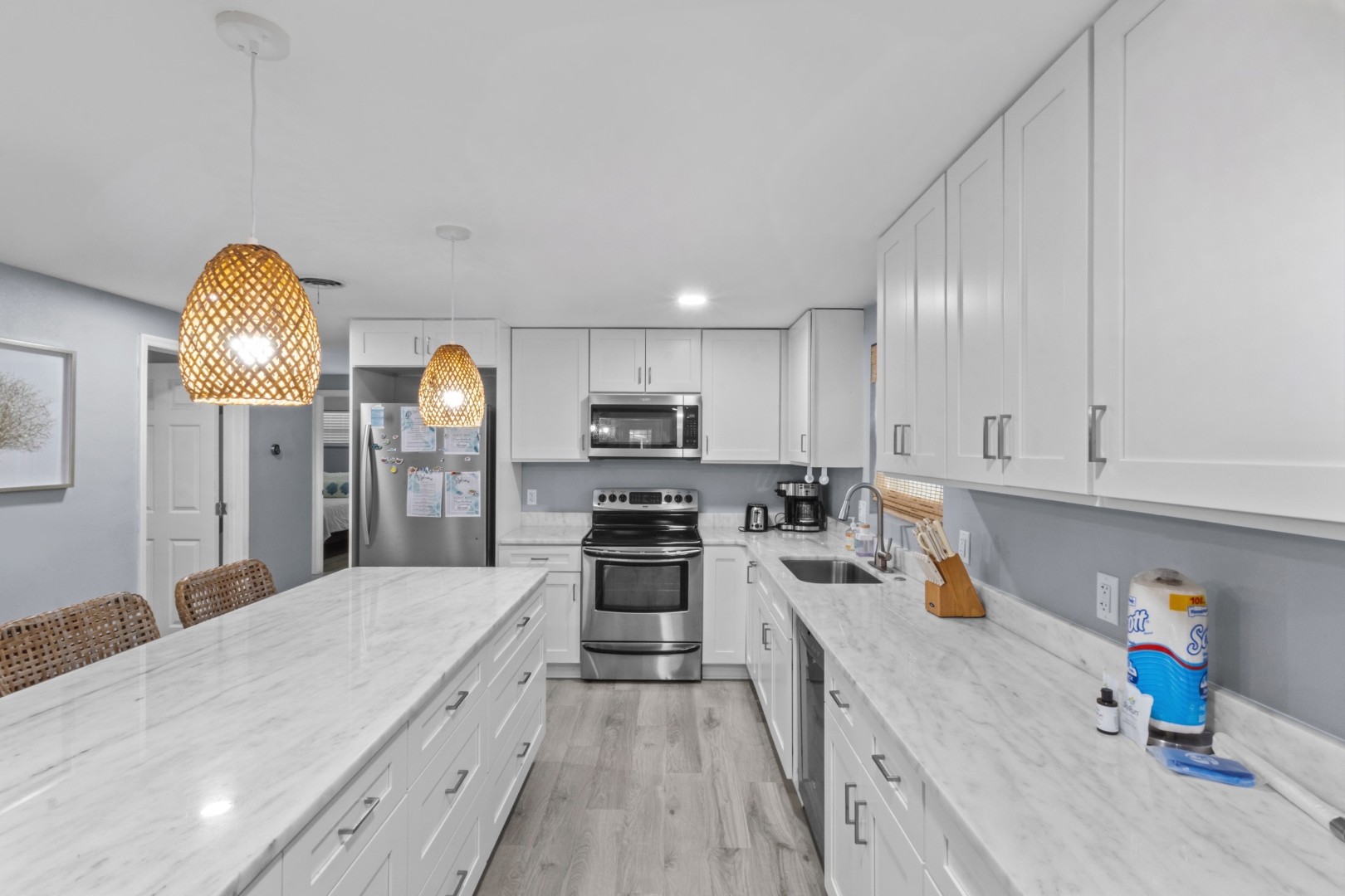 Longboat Key, Florida, 34228, United States, 4 Bedrooms Bedrooms, ,2 BathroomsBathrooms,Residential,For Sale,2017303