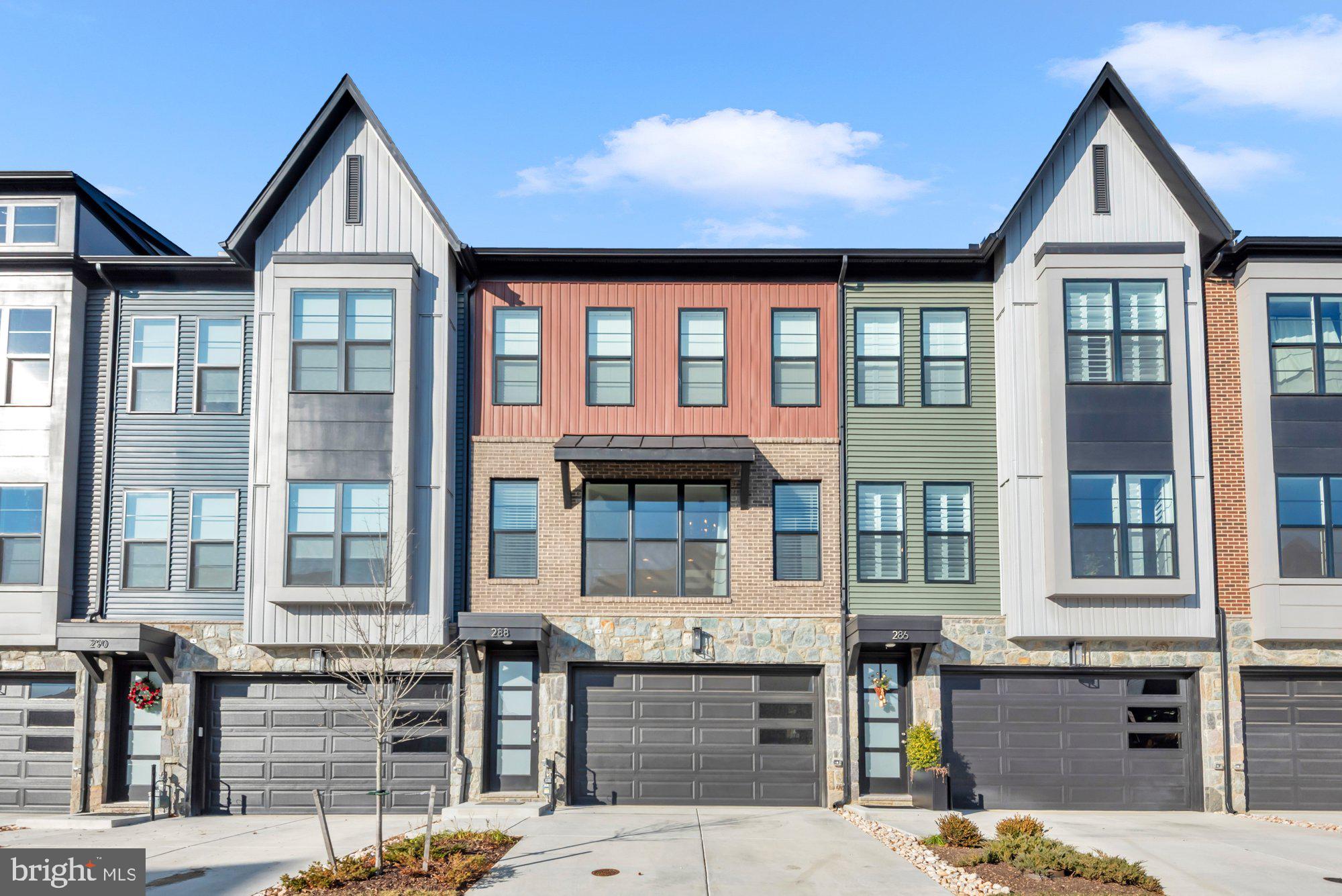 Laurel, Maryland, 20724, United States, 5 Bedrooms Bedrooms, ,5 BathroomsBathrooms,Residential,For Sale,2010373