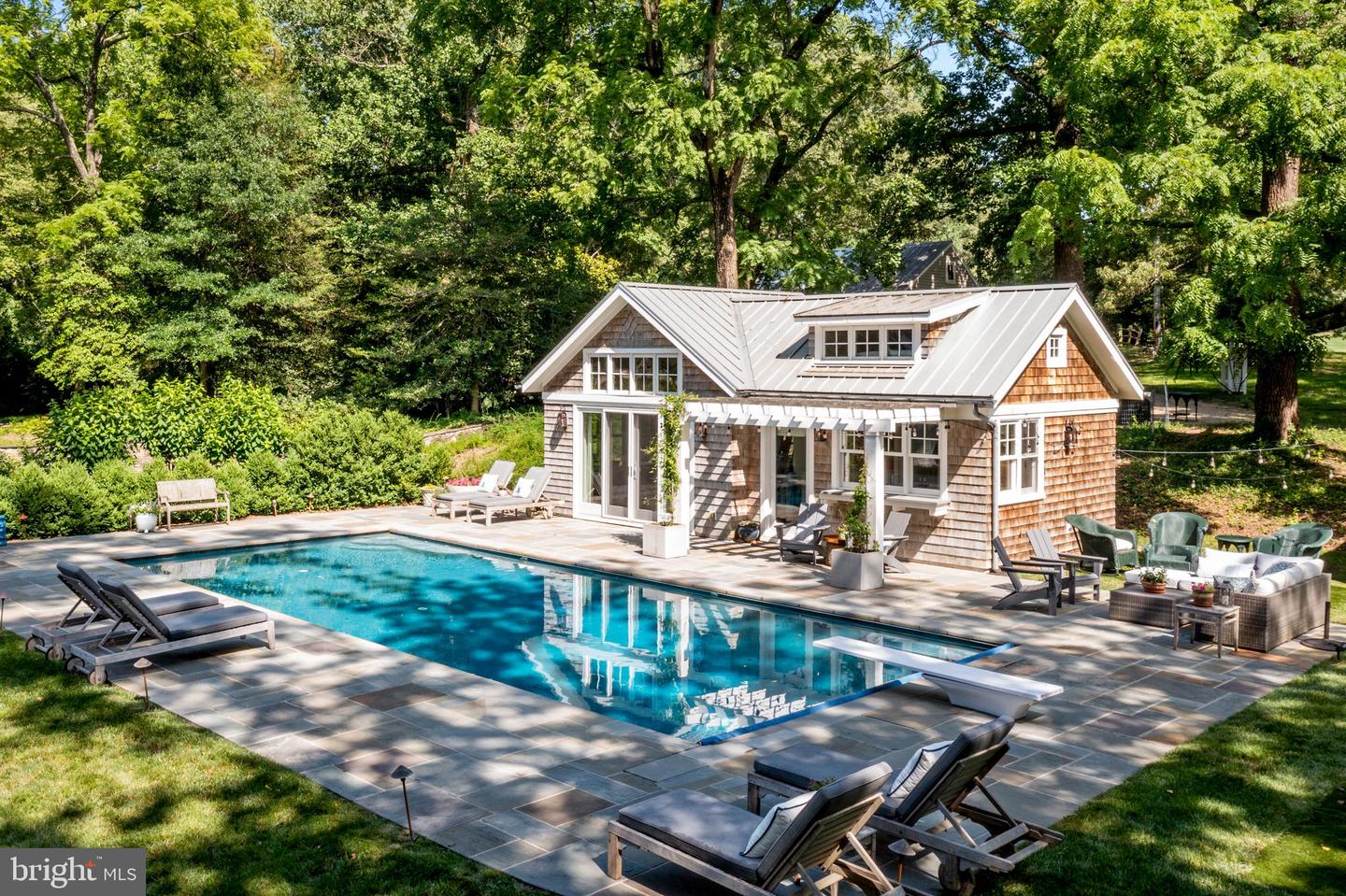 Annapolis, Maryland, 21403, United States, 5 Bedrooms Bedrooms, ,4 BathroomsBathrooms,Residential,For Sale,1895368
