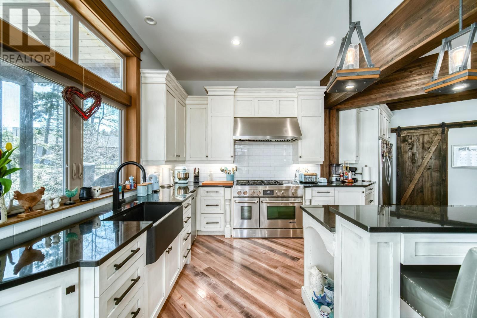 LAKE LOON, Nova Scotia, B2W 6C8, CA, 6 Bedrooms Bedrooms, ,6 BathroomsBathrooms,Residential,For Sale,1836689
