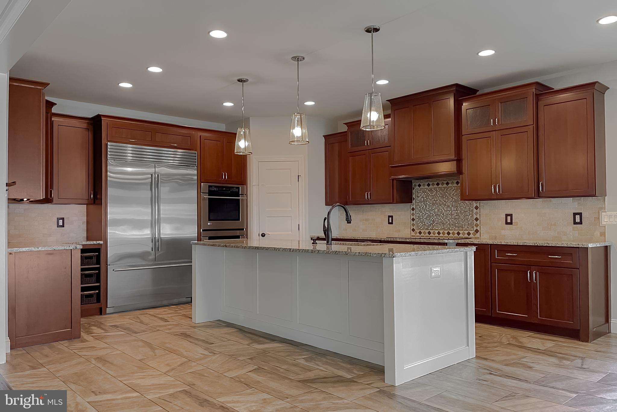 Hollywood, Maryland, 20636, United States, 5 Bedrooms Bedrooms, ,5 BathroomsBathrooms,Residential,For Sale,1914184