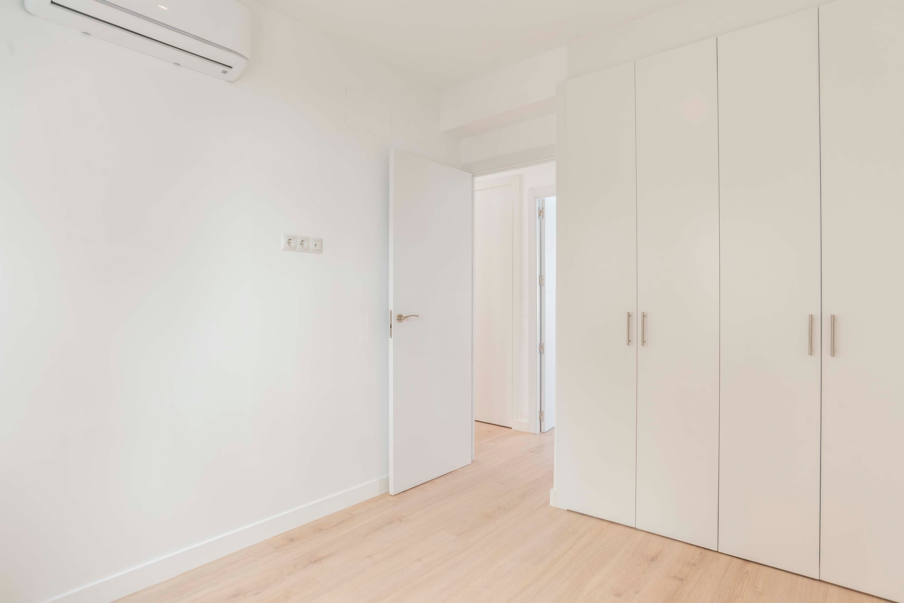  2-bedroom flat with small terrace, renovated and ready to move in - 物件實景