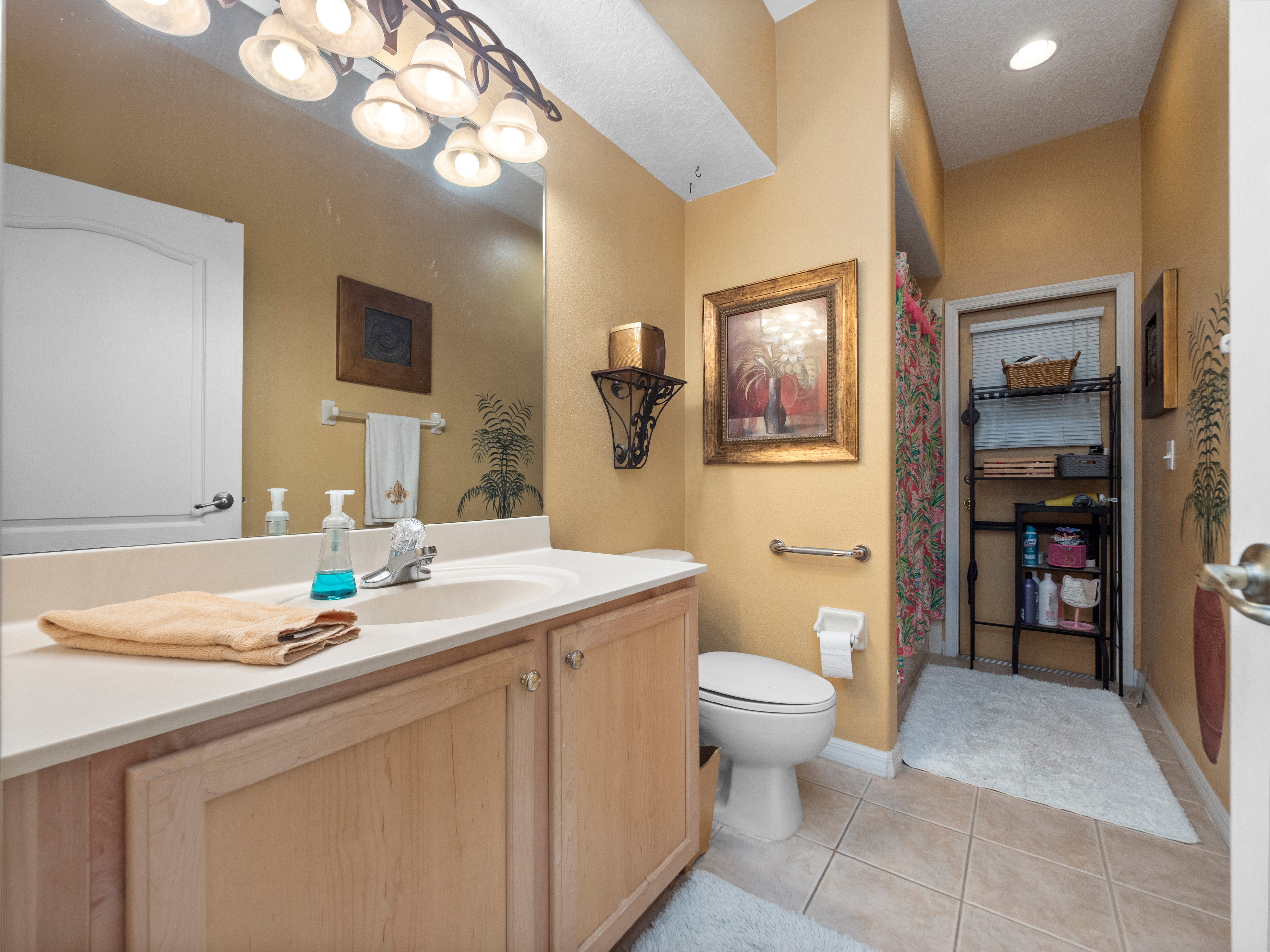 Winter Garden, Florida, 34787, United States, 4 Bedrooms Bedrooms, ,2 BathroomsBathrooms,Residential,For Sale,1915487