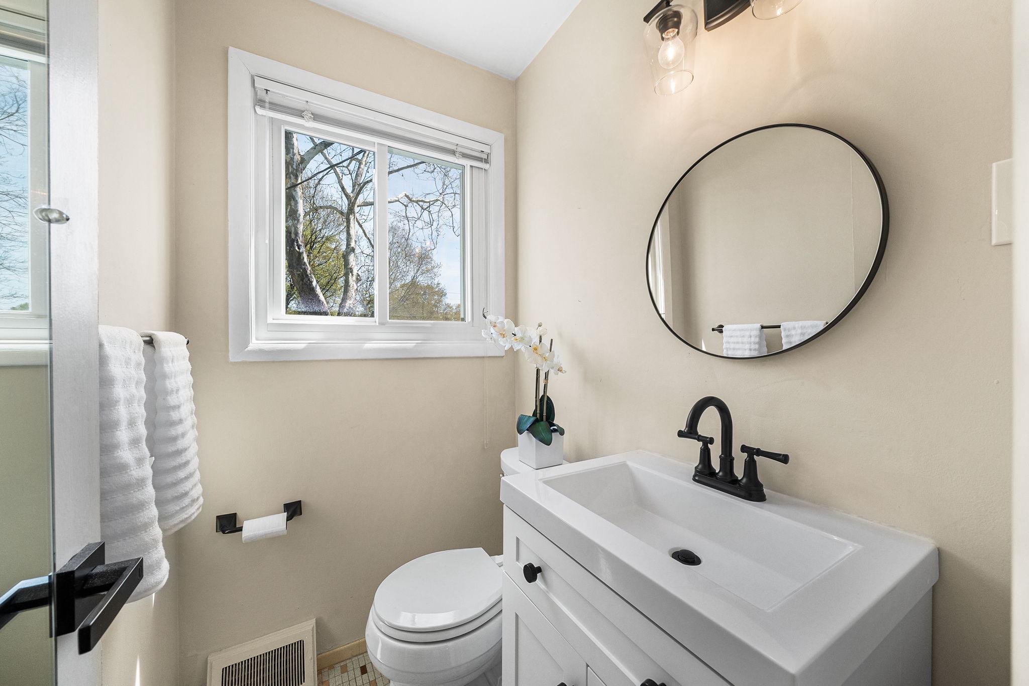  8508 Crowley Place, Alexandria, VA, 22308 - 物件實景