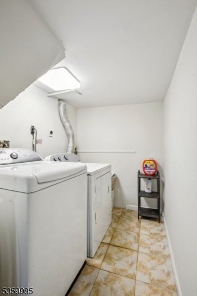 Bloomfield Twp., New Jersey, 07003, United States, 4 Bedrooms Bedrooms, ,3 BathroomsBathrooms,Residential,For Sale,1983850