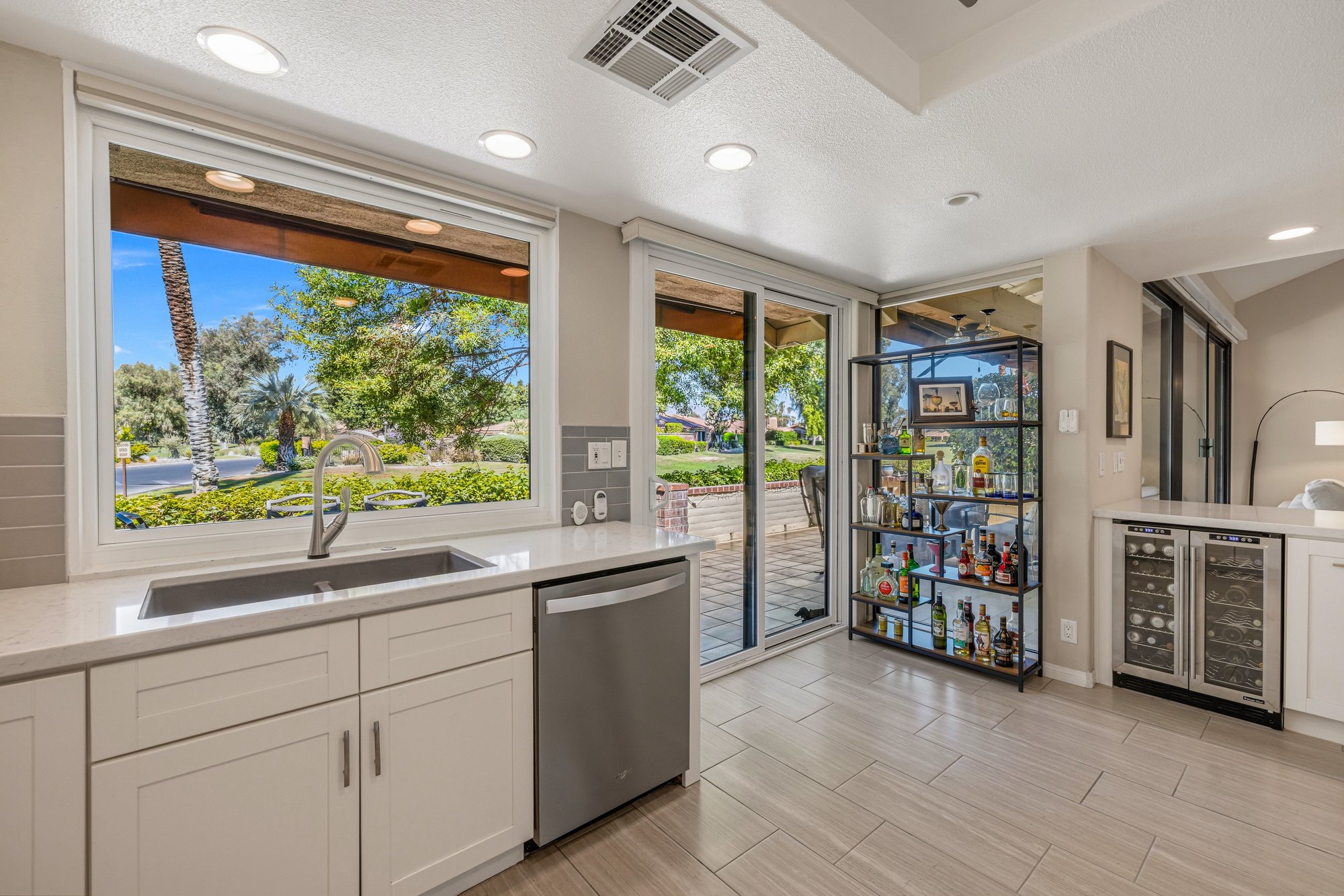  Rare Private Pool Retreat in Monterey CC - 物件實景