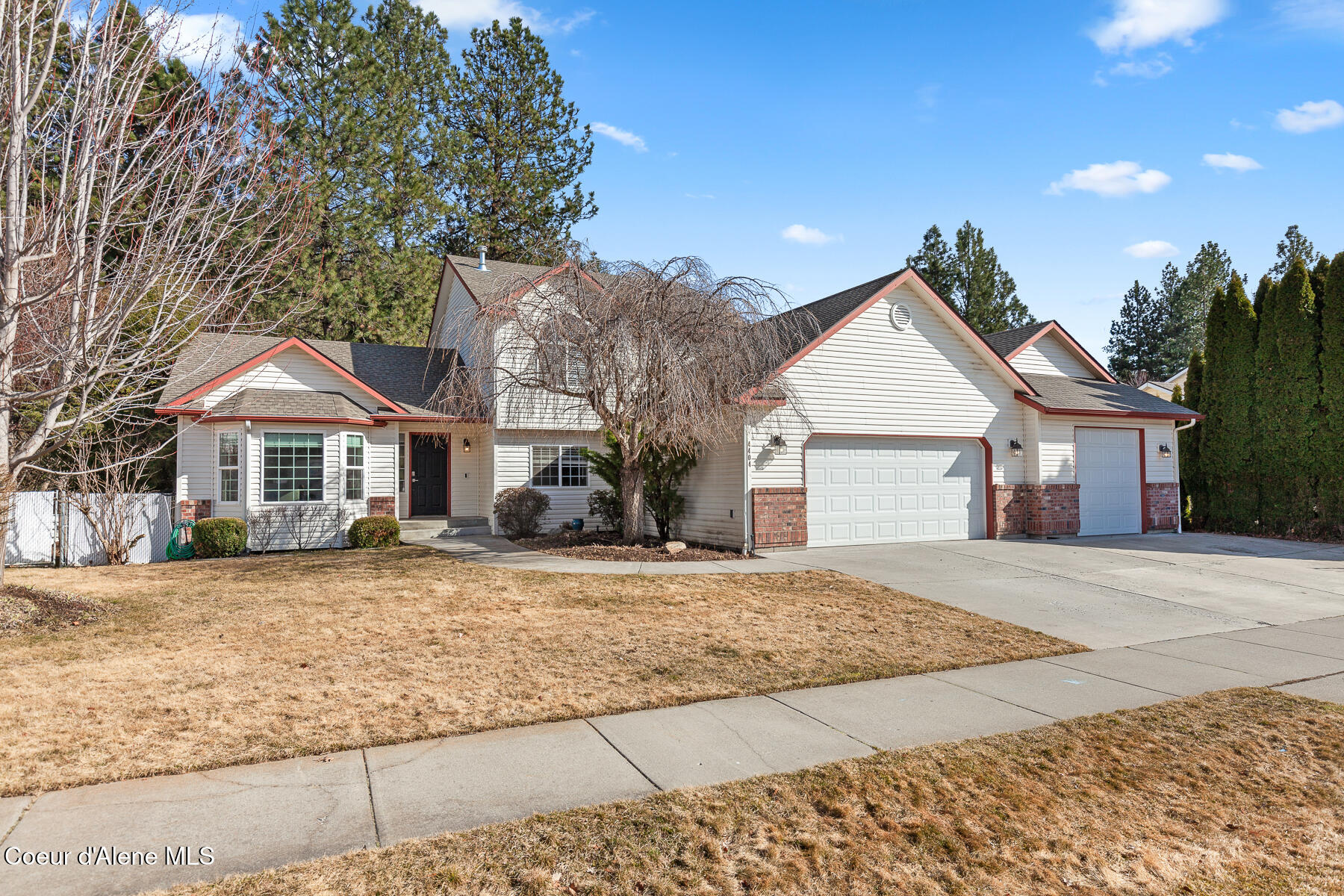 Coeur d'Alene, Idaho, 83815, United States, 5 Bedrooms Bedrooms, ,3 BathroomsBathrooms,Residential,For Sale,1937739