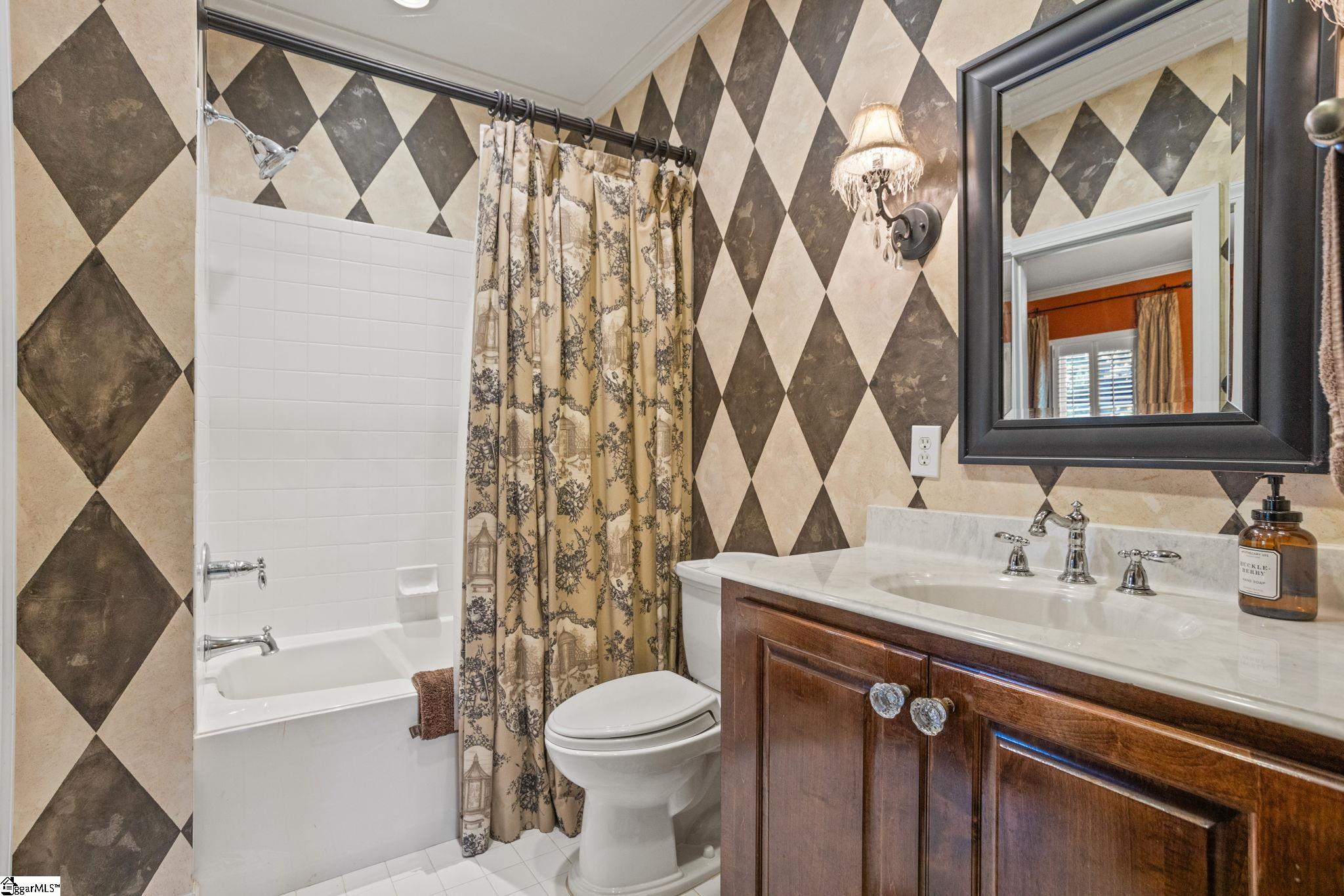 Simpsonville, South Carolina, 29681, United States, 5 Bedrooms Bedrooms, ,5 BathroomsBathrooms,Residential,For Sale,1988103