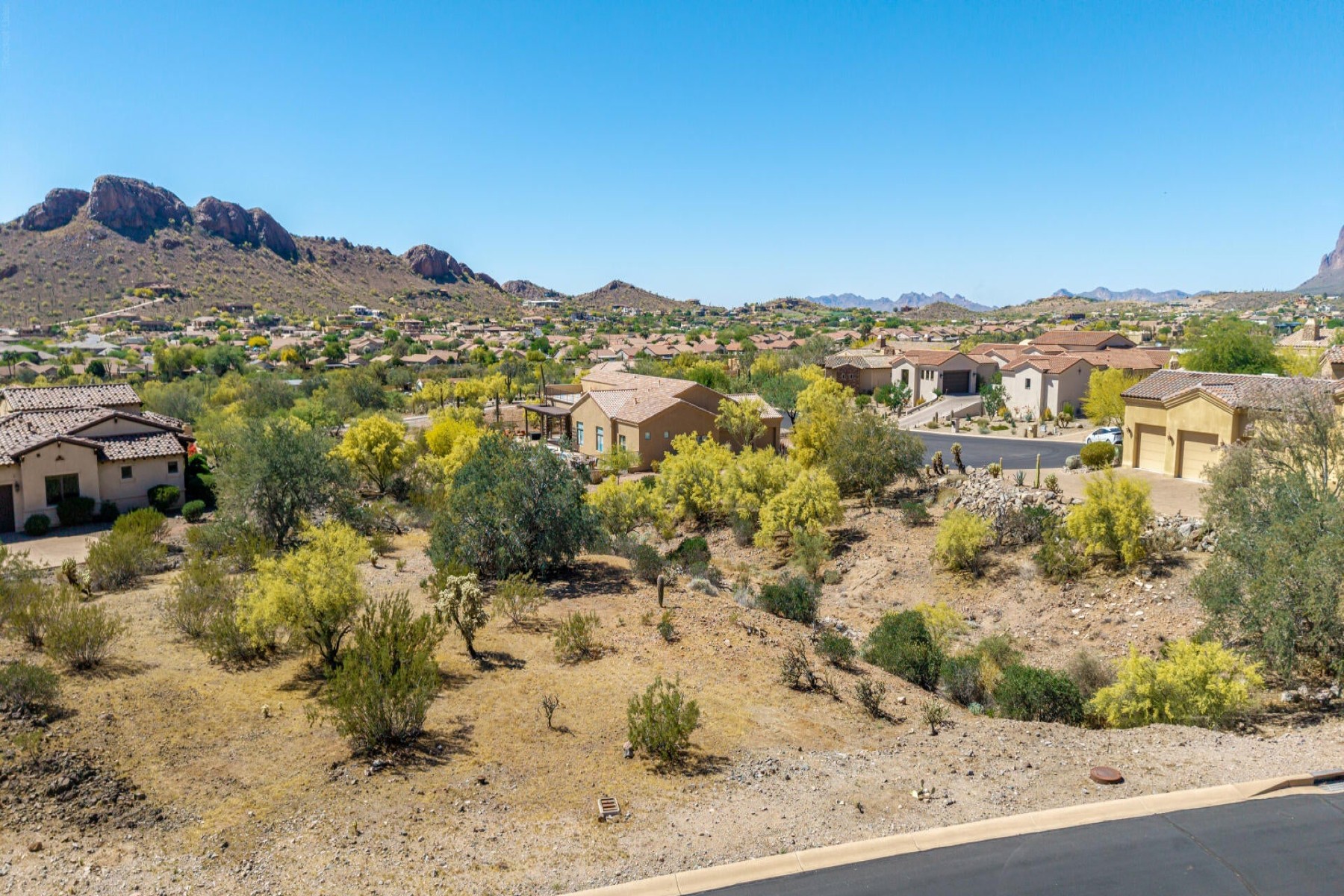  10761 E Calle Del Cascabel  Gold Canyon, AZ - 物件實景