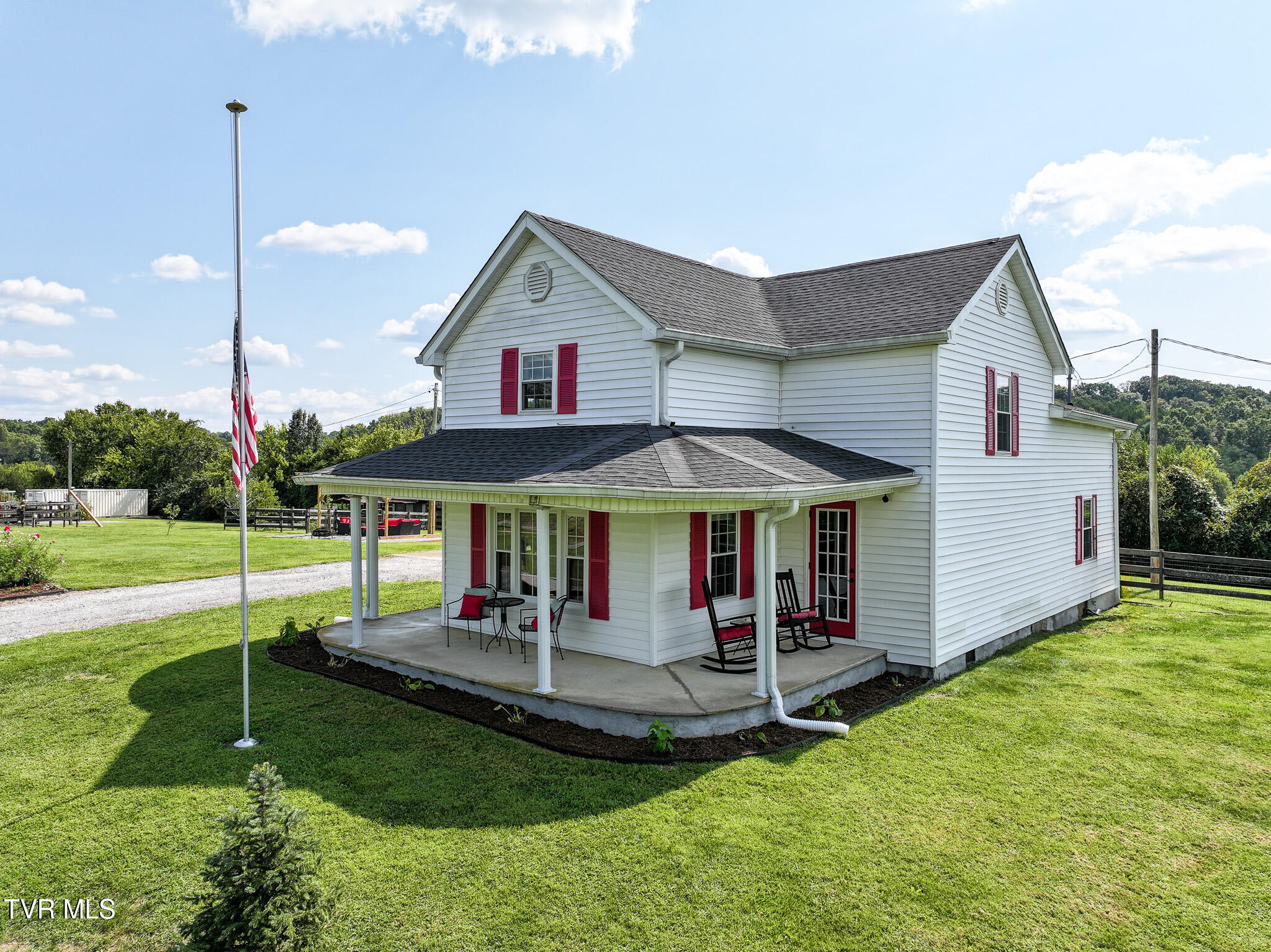 Greeneville, Tennessee, 37745, United States, 3 Bedrooms Bedrooms, ,3 BathroomsBathrooms,Residential,For Sale,2039547