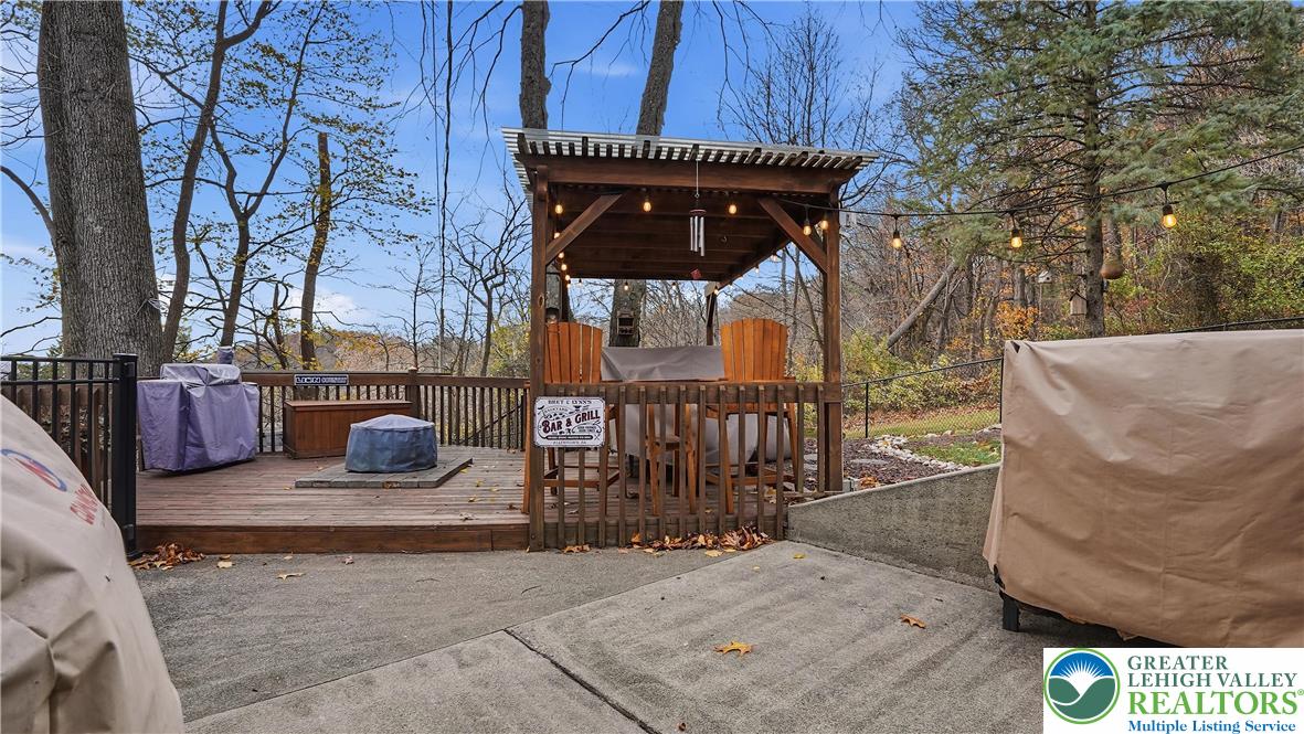 Allentown City, Pennsylvania, 18103, United States, 3 Bedrooms Bedrooms, ,2 BathroomsBathrooms,Residential,For Sale,1993437