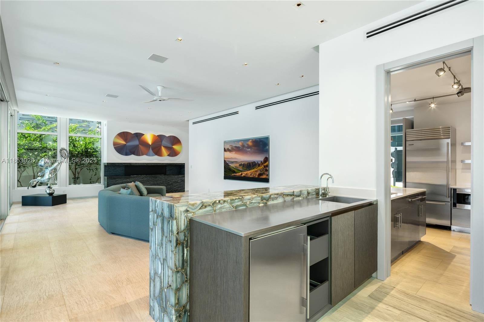 Miami Beach, Florida, 33141, United States, 5 Bedrooms Bedrooms, ,7 BathroomsBathrooms,Residential,For Sale,1934428
