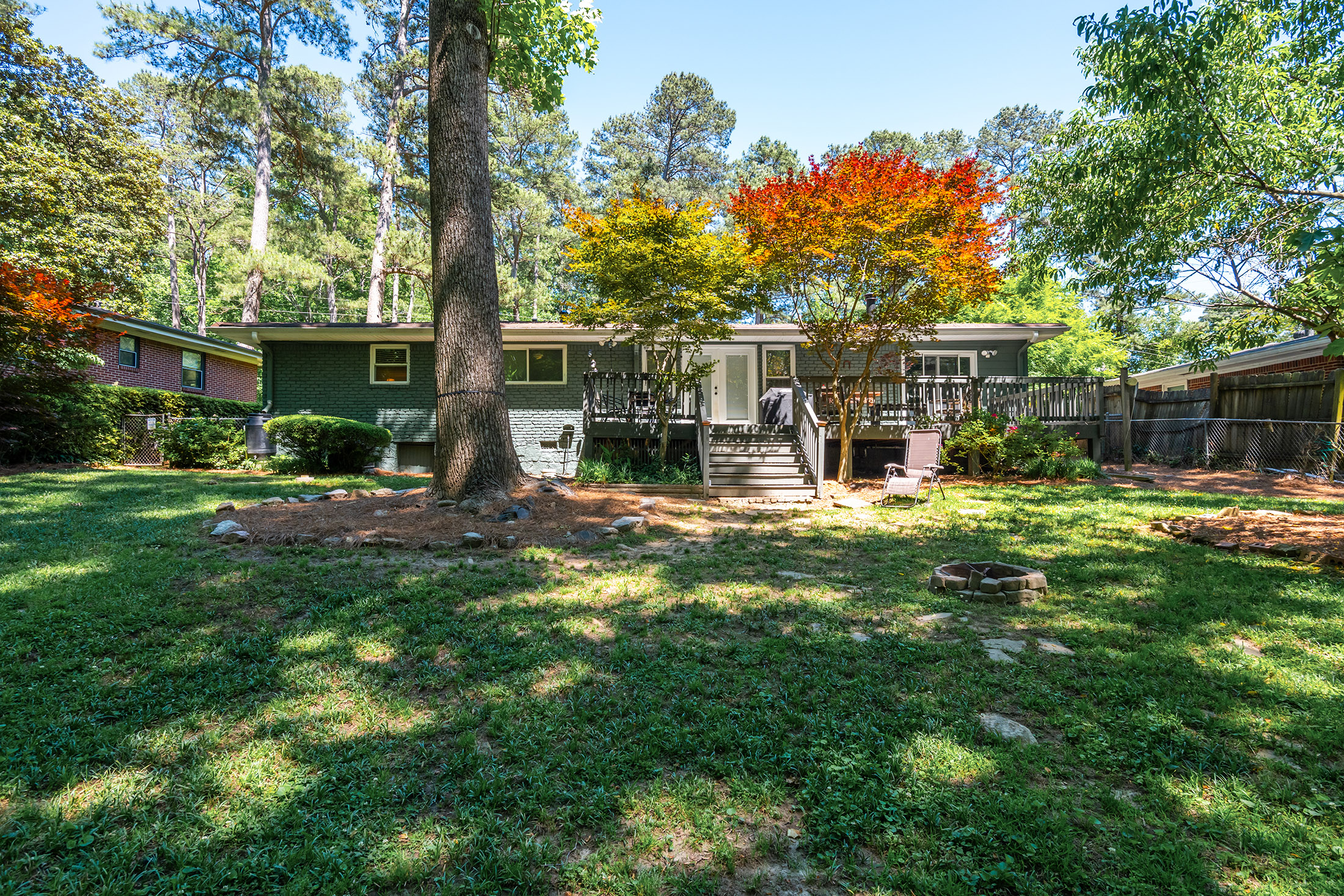  Classic Brick Ranch in Sought-After Wakefield Forest - 物件實景