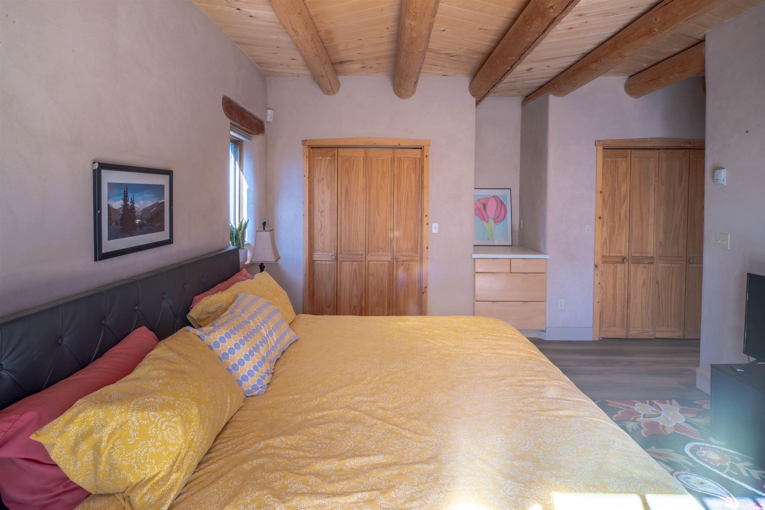 Taos, New Mexico, 87571, United States, 2 Bedrooms Bedrooms, ,2 BathroomsBathrooms,Residential,For Sale,1991479