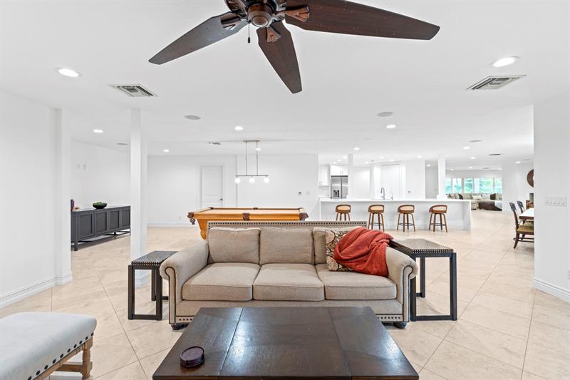 Parkland, Florida, 33067, United States, 5 Bedrooms Bedrooms, ,4 BathroomsBathrooms,Residential,For Sale,1990344