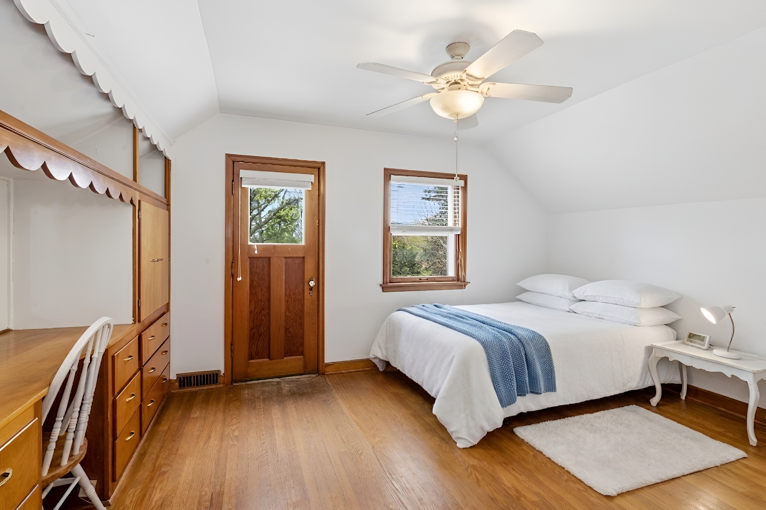  Timeless Residence in Elm Grove - 物件實景