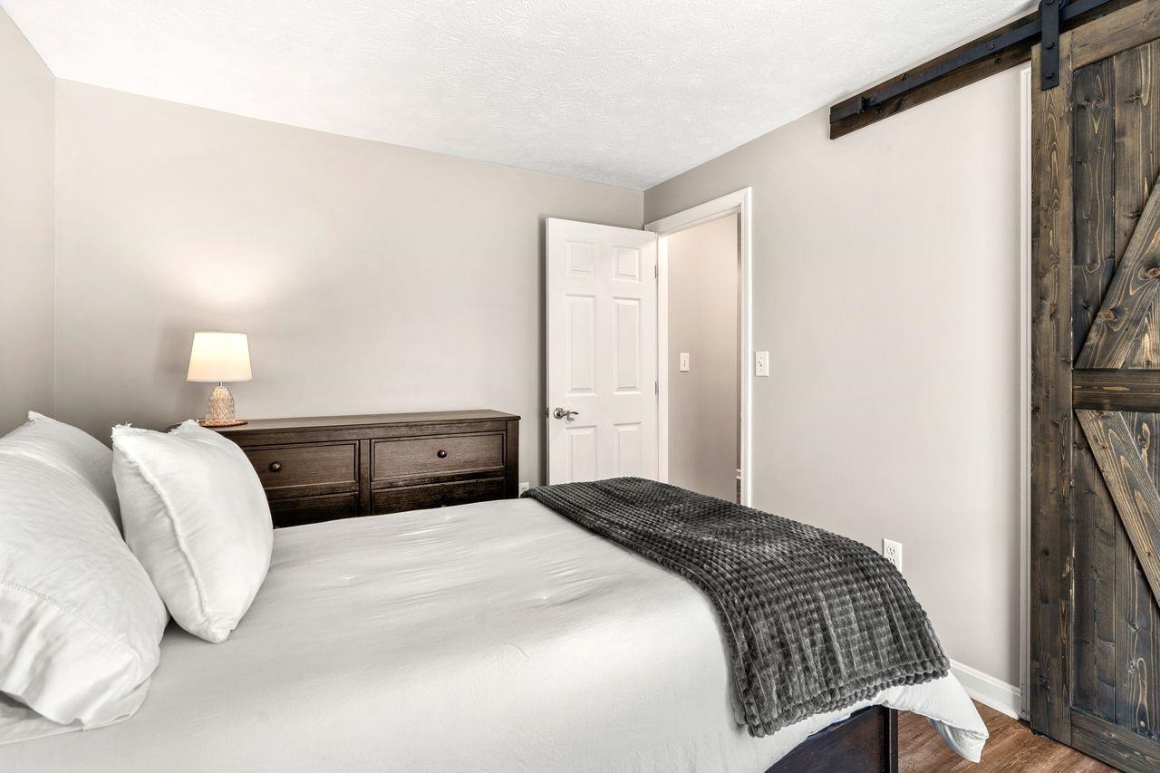 Manchester, New Hampshire, 03109, United States, 3 Bedrooms Bedrooms, ,1 BathroomBathrooms,Residential,For Sale,1906679