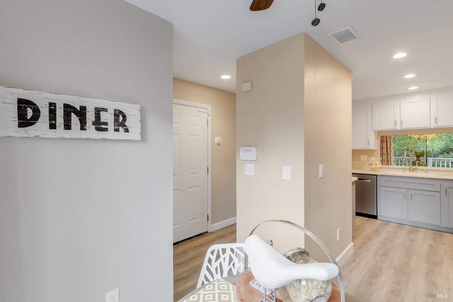 Martinez, California, 94553, United States, 3 Bedrooms Bedrooms, ,3 BathroomsBathrooms,Residential,For Sale,1990970