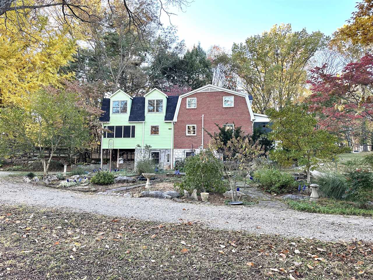 Bowling Green, Kentucky, 42103, United States, 4 Bedrooms Bedrooms, ,5 BathroomsBathrooms,Residential,For Sale,1991633