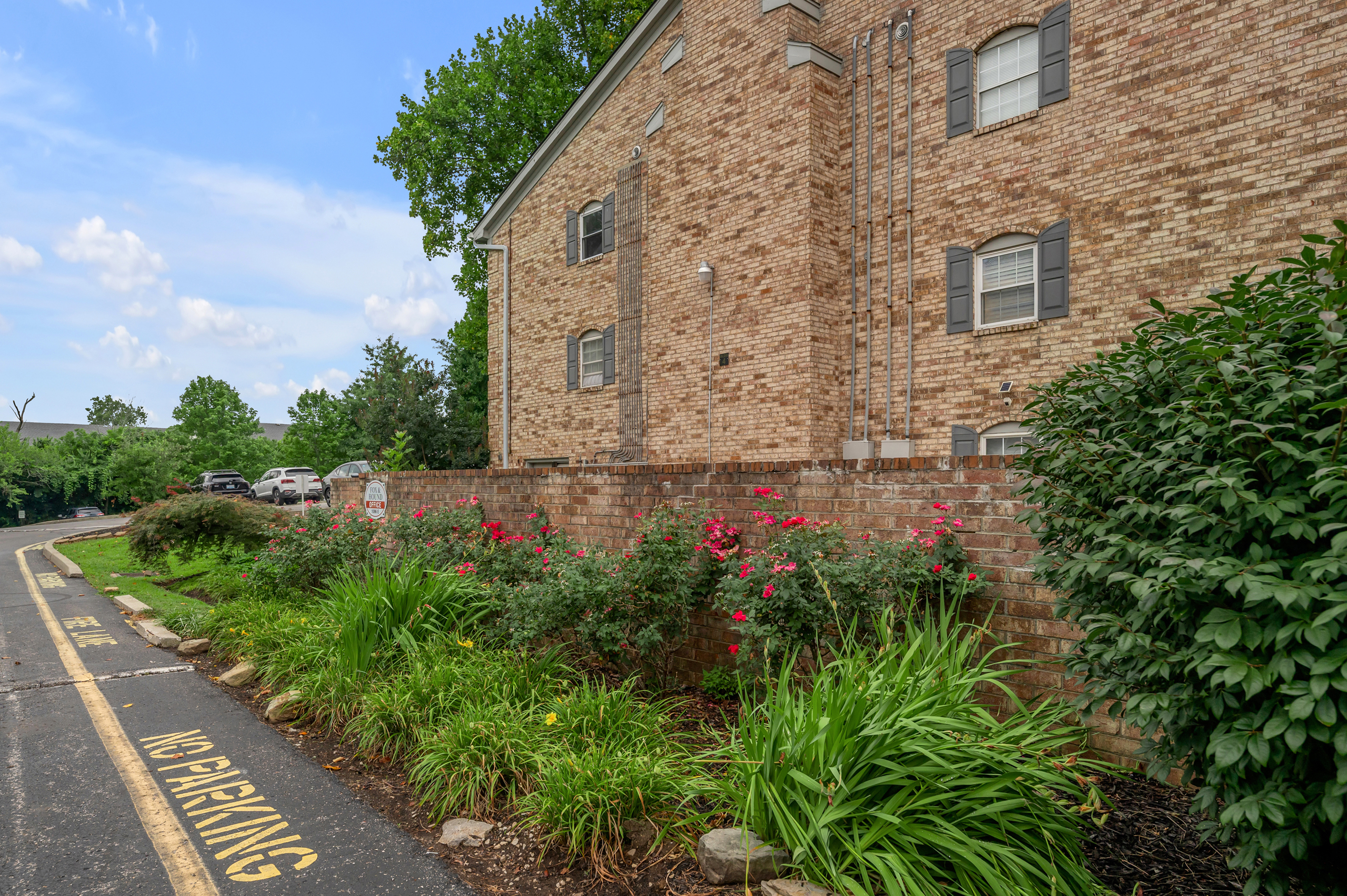  1084 Armstrong Mill Road B - 物件實景