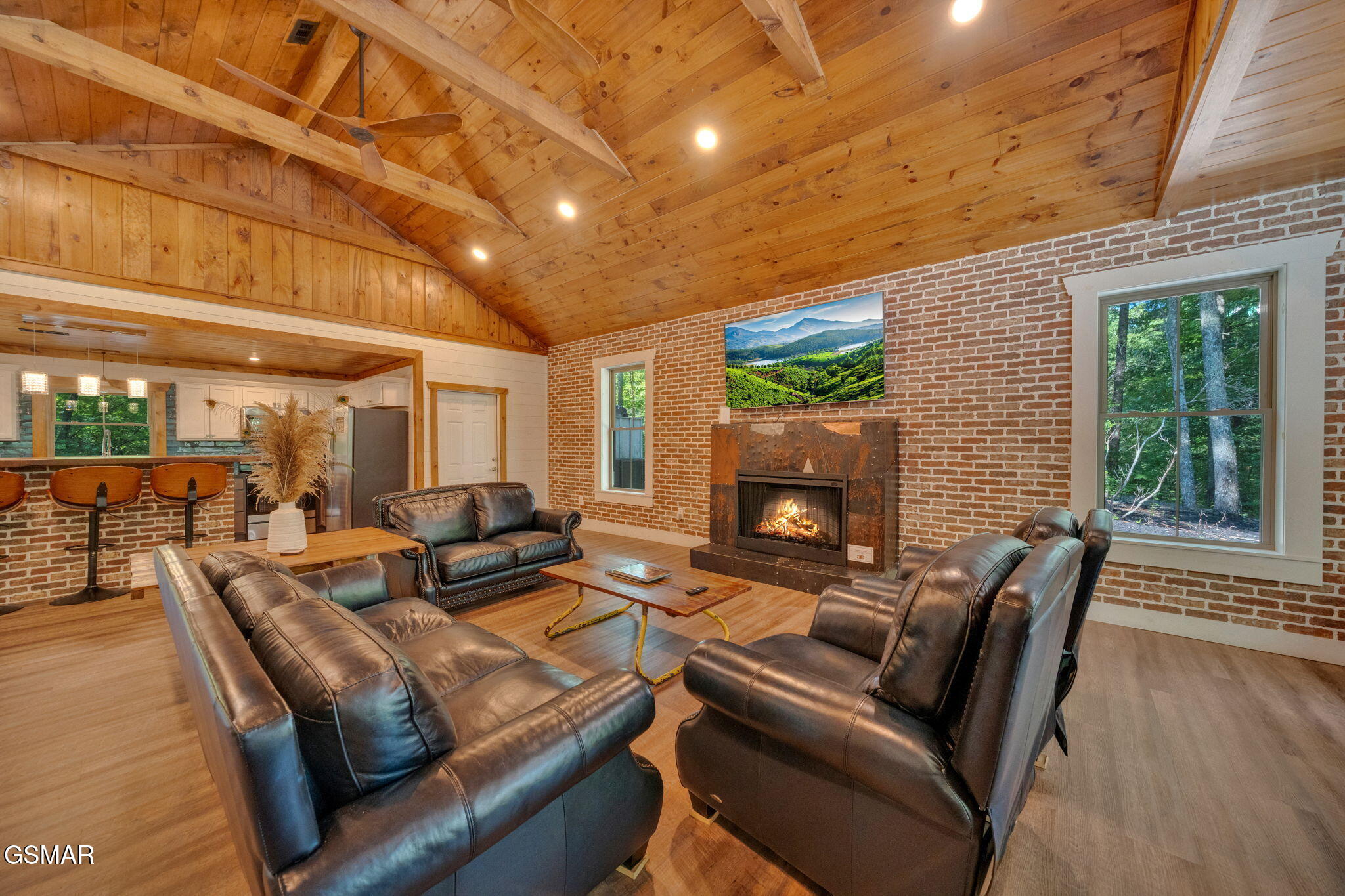 Gatlinburg, Tennessee, 37738, United States, 4 Bedrooms Bedrooms, ,5 BathroomsBathrooms,Residential,For Sale,1921348