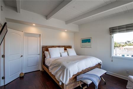 Redondo Beach, California, 90277, United States, 3 Bedrooms Bedrooms, ,2 BathroomsBathrooms,Residential,For Sale,1914316