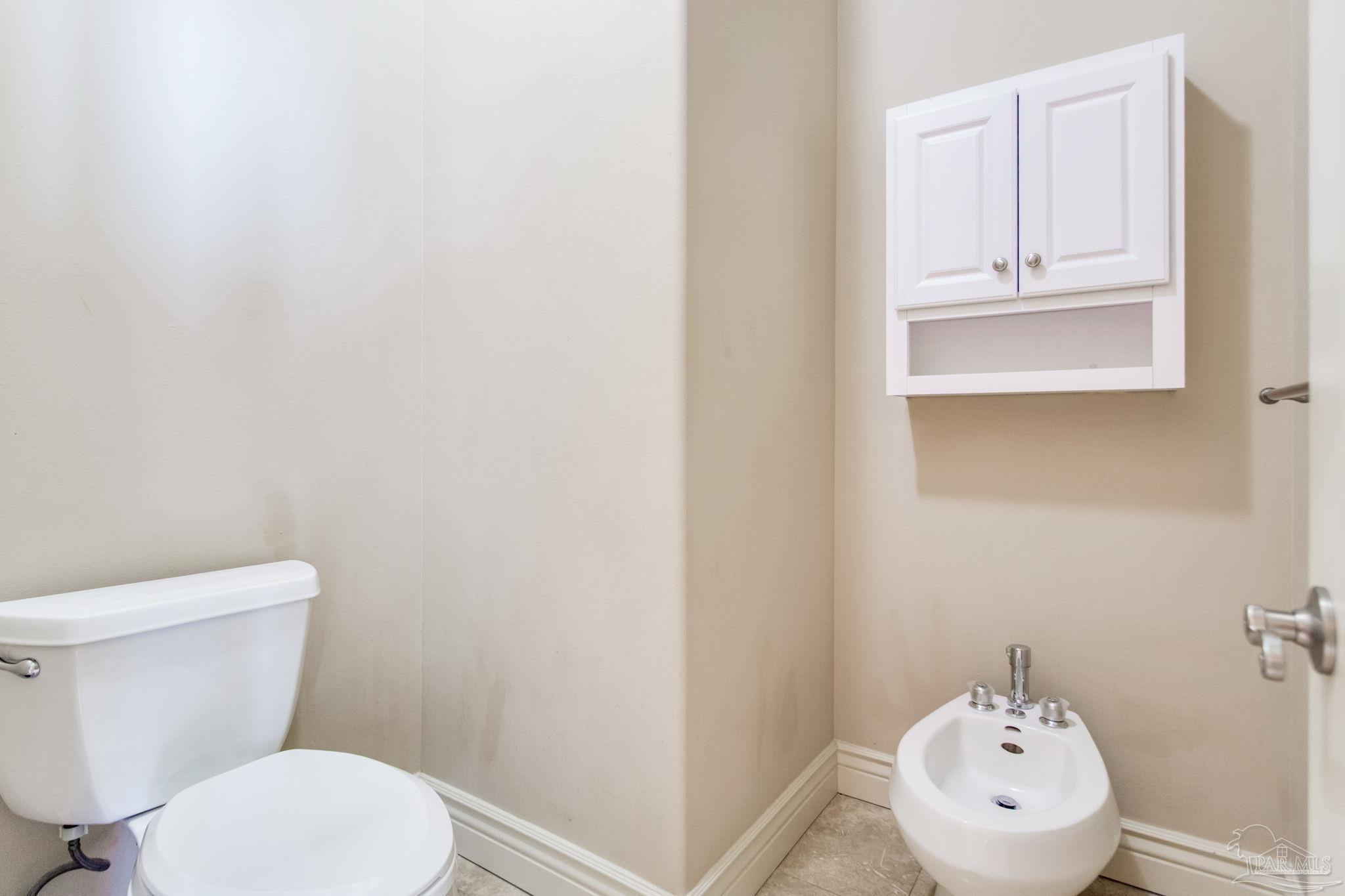 Pensacola, Florida, 32504, United States, 3 Bedrooms Bedrooms, ,4 BathroomsBathrooms,Residential,For Sale,1893551