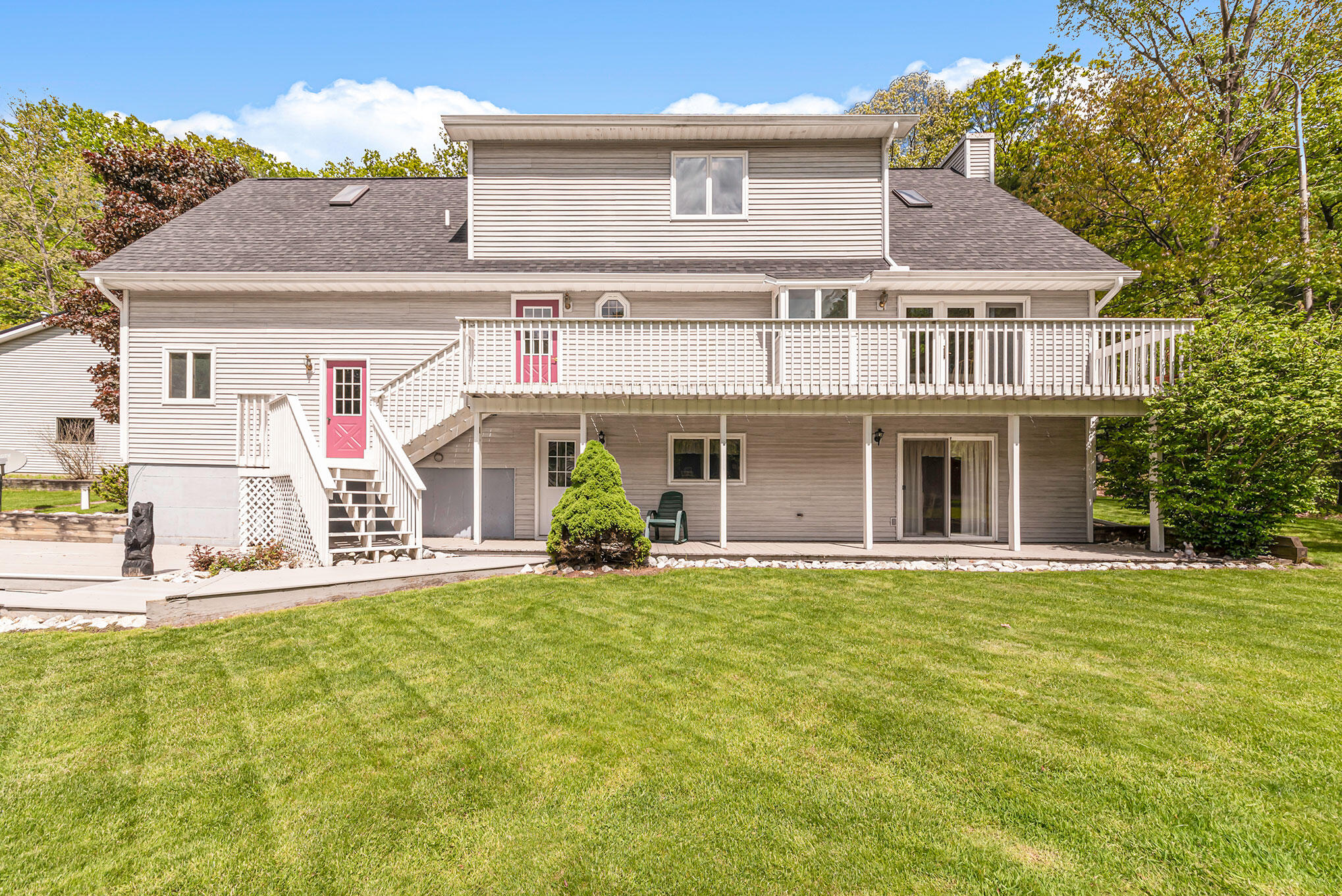 Newaygo, Michigan, 49337, United States, 3 Bedrooms Bedrooms, ,2 BathroomsBathrooms,Residential,For Sale,1836711