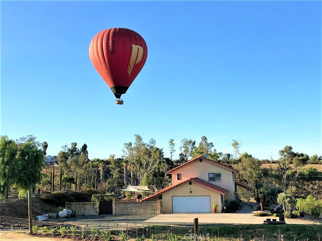 Temecula, California, 92592, United States, 6 Bedrooms Bedrooms, ,4 BathroomsBathrooms,Residential,For Sale,2035753
