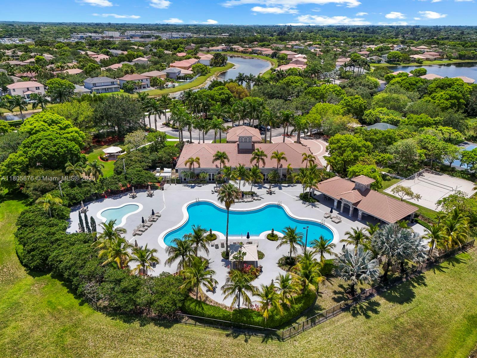 Weston, Florida, 33332, United States, 5 Bedrooms Bedrooms, ,5 BathroomsBathrooms,Residential,For Sale,1826480