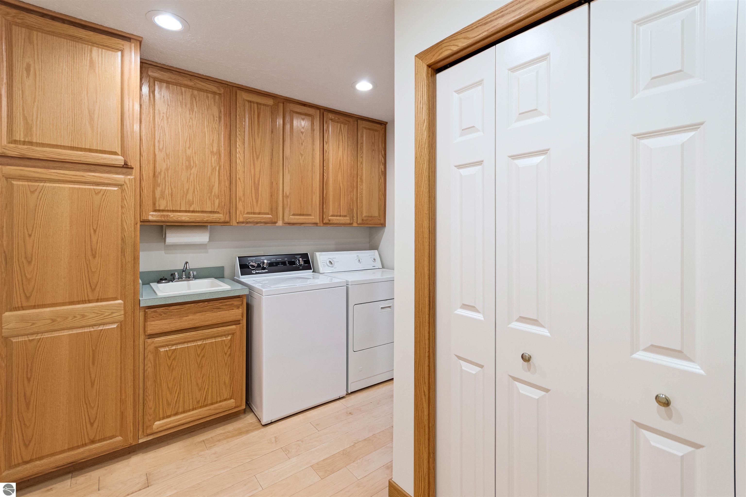 Traverse City, Michigan, 49686, United States, 3 Bedrooms Bedrooms, ,3 BathroomsBathrooms,Residential,For Sale,1942277