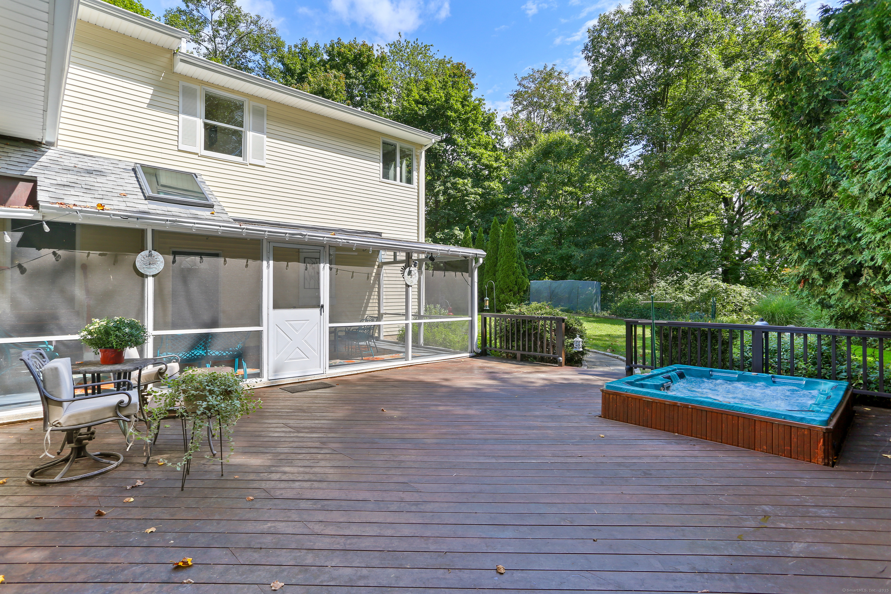 Norwalk, Connecticut, 06850, United States, 3 Bedrooms Bedrooms, ,2 BathroomsBathrooms,Residential,For Sale,1934607