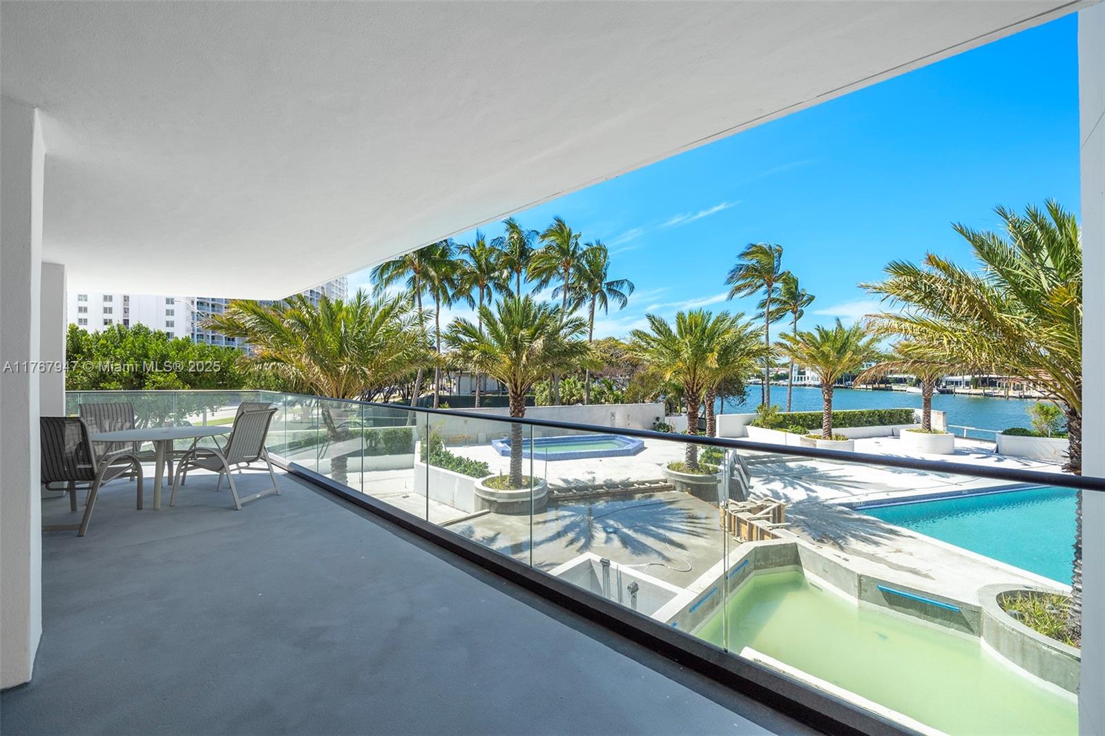 Miami Beach, Florida, 33140, United States, 3 Bedrooms Bedrooms, ,4 BathroomsBathrooms,Residential,For Sale,1745690