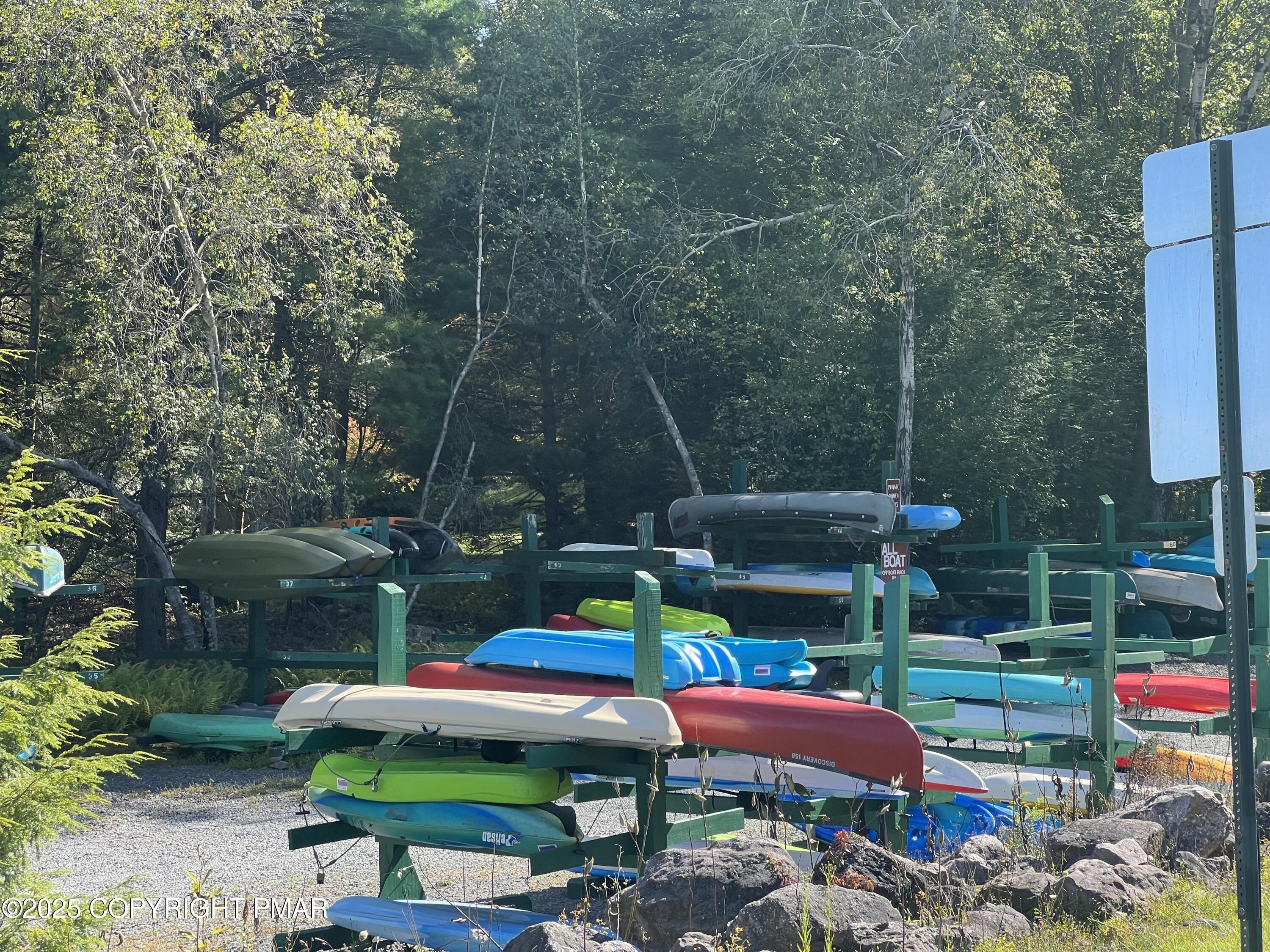 Blakeslee, Pennsylvania, 18610, United States, 4 Bedrooms Bedrooms, ,3 BathroomsBathrooms,Residential,For Sale,1982543