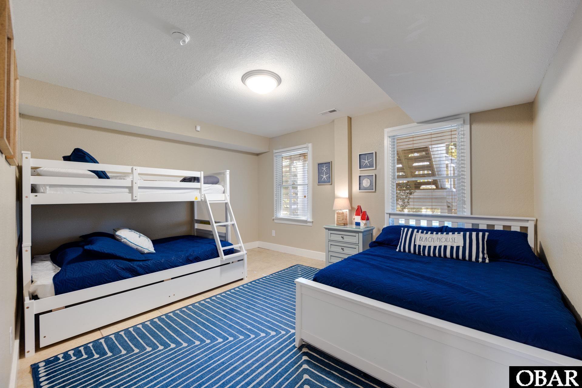 Duck, North Carolina, 27949, United States, 6 Bedrooms Bedrooms, ,7 BathroomsBathrooms,Residential,For Sale,1994366