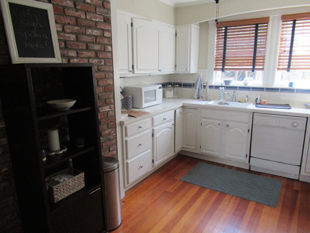 Salem, Massachusetts, 01970, United States, 4 Bedrooms Bedrooms, ,2 BathroomsBathrooms,Residential,For Sale,1846004
