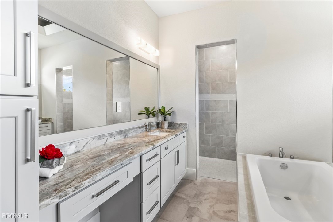 Cape Coral, Florida, 33914, United States, 4 Bedrooms Bedrooms, ,3 BathroomsBathrooms,Residential,For Sale,1979065