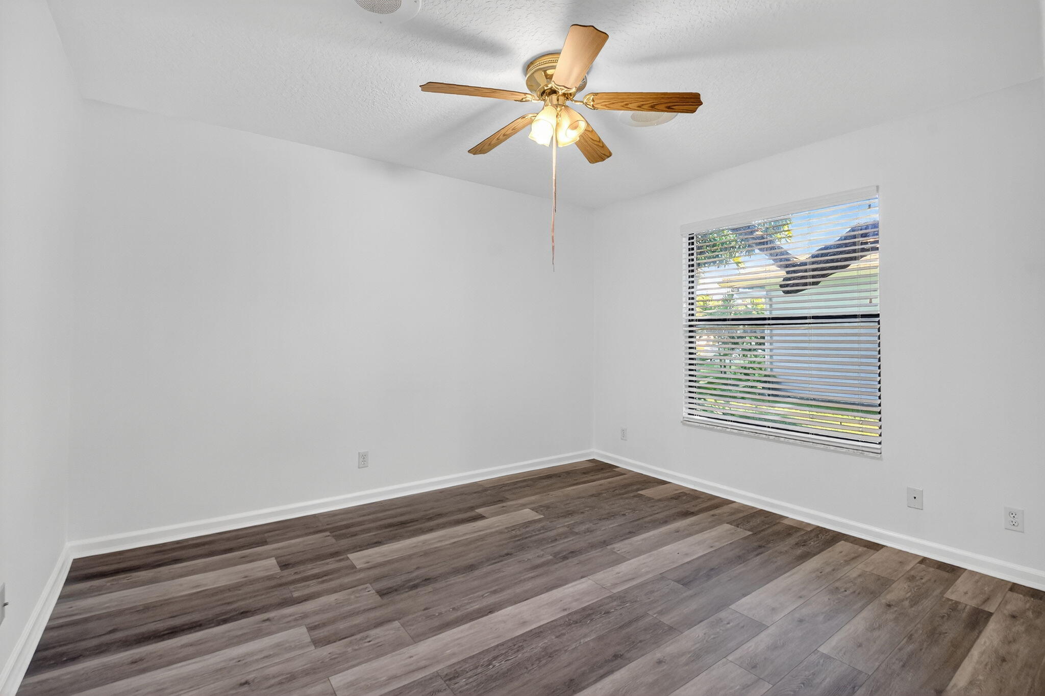 Royal Palm Beach, Florida, 33411, United States, 3 Bedrooms Bedrooms, ,2 BathroomsBathrooms,Residential,For Sale,1992913