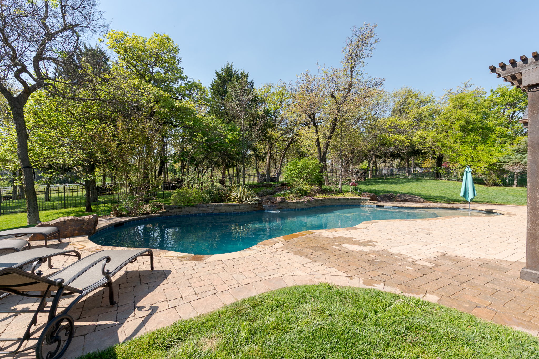  2688 La Belle Rue, Edmond, OK 73034 - 物件實景