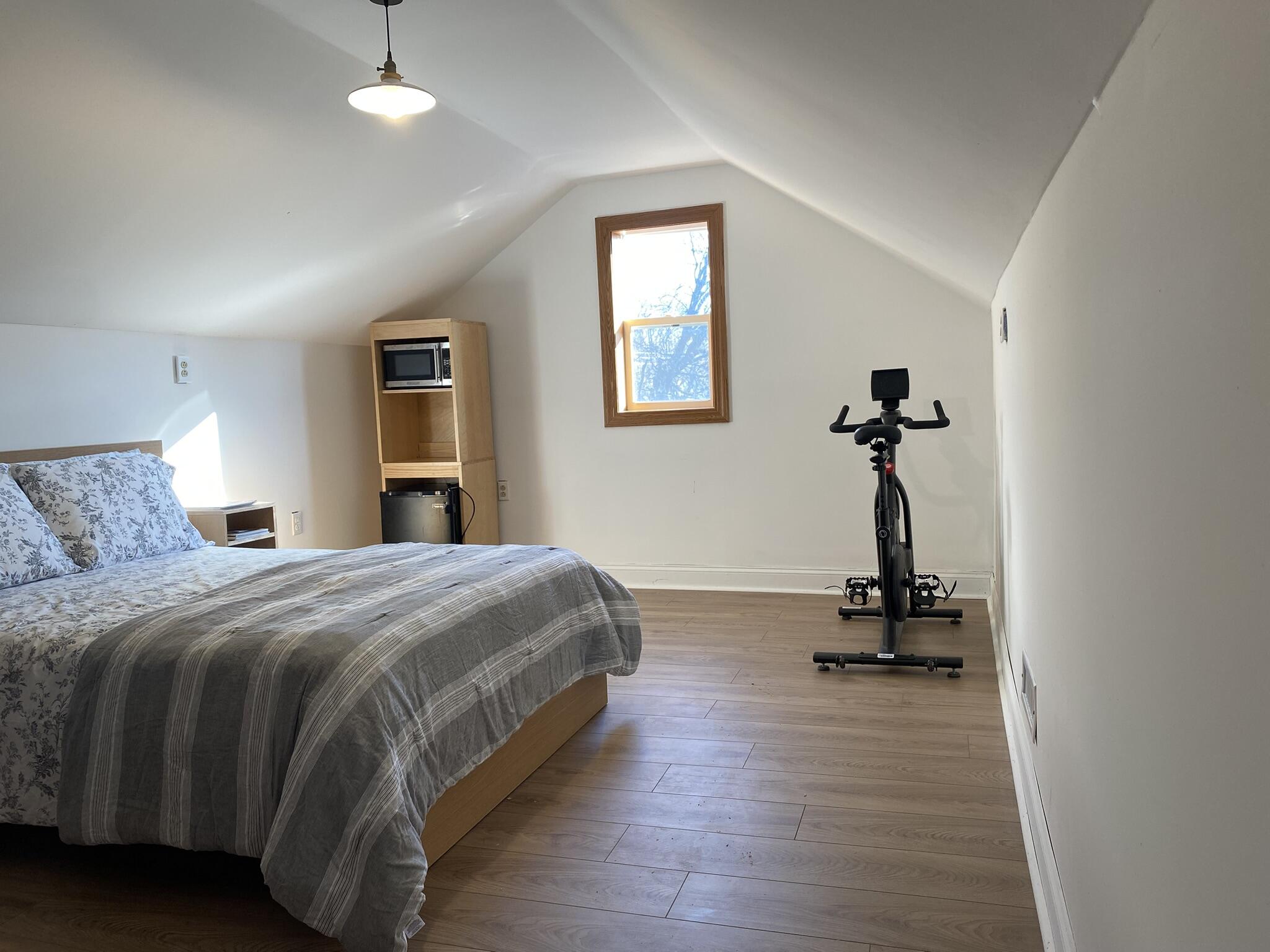 La Crosse, Wisconsin, 54601, United States, 6 Bedrooms Bedrooms, ,5 BathroomsBathrooms,Residential,For Sale,2018389