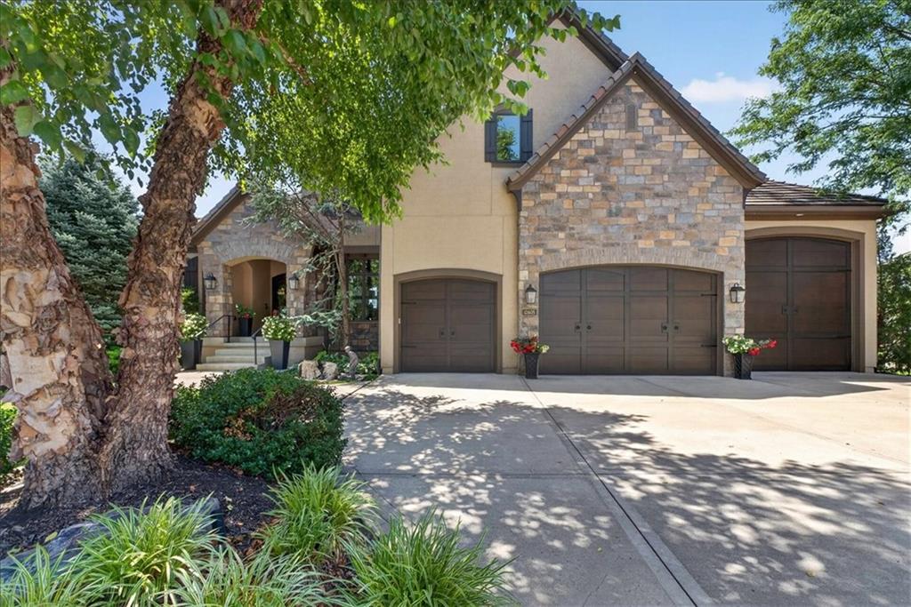 160th St, Overland Park, KS 66221