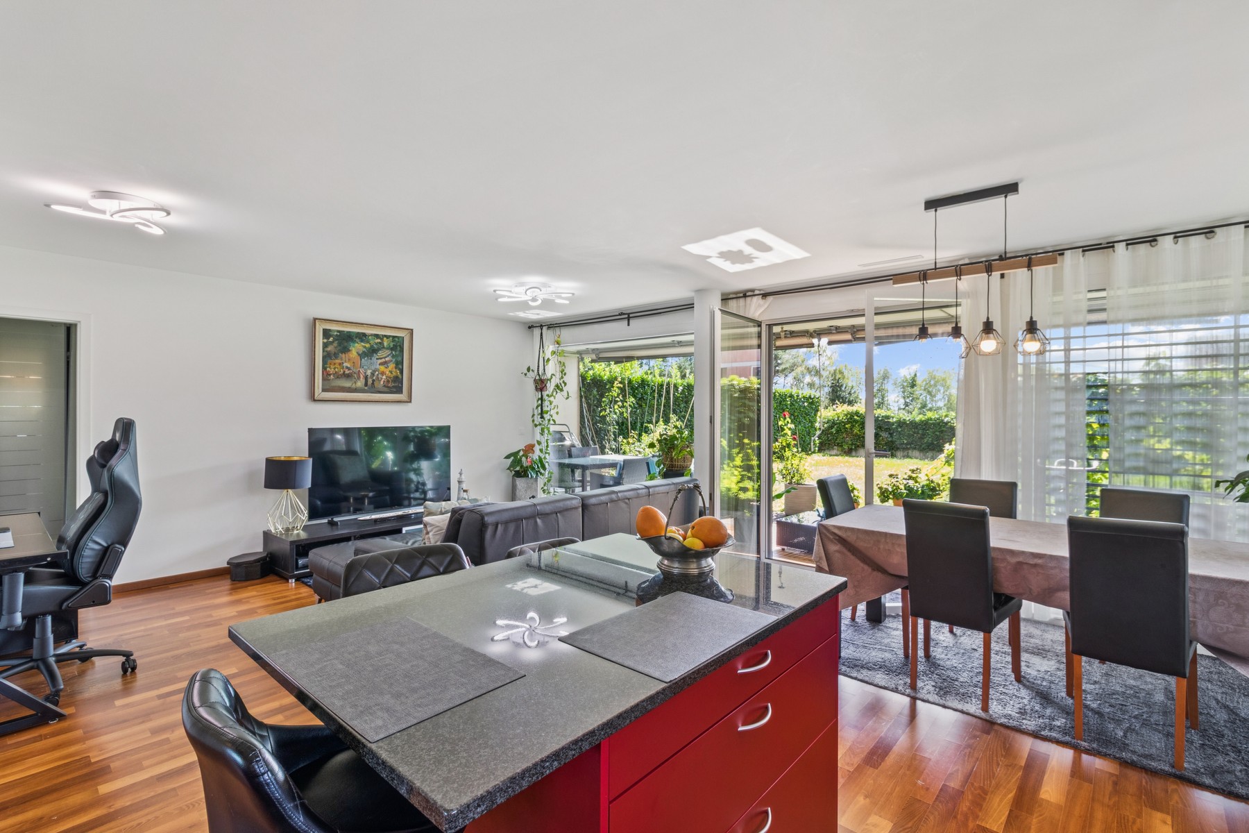  Bright 3.5-room apartment with a 100 m² garden. - 物件實景
