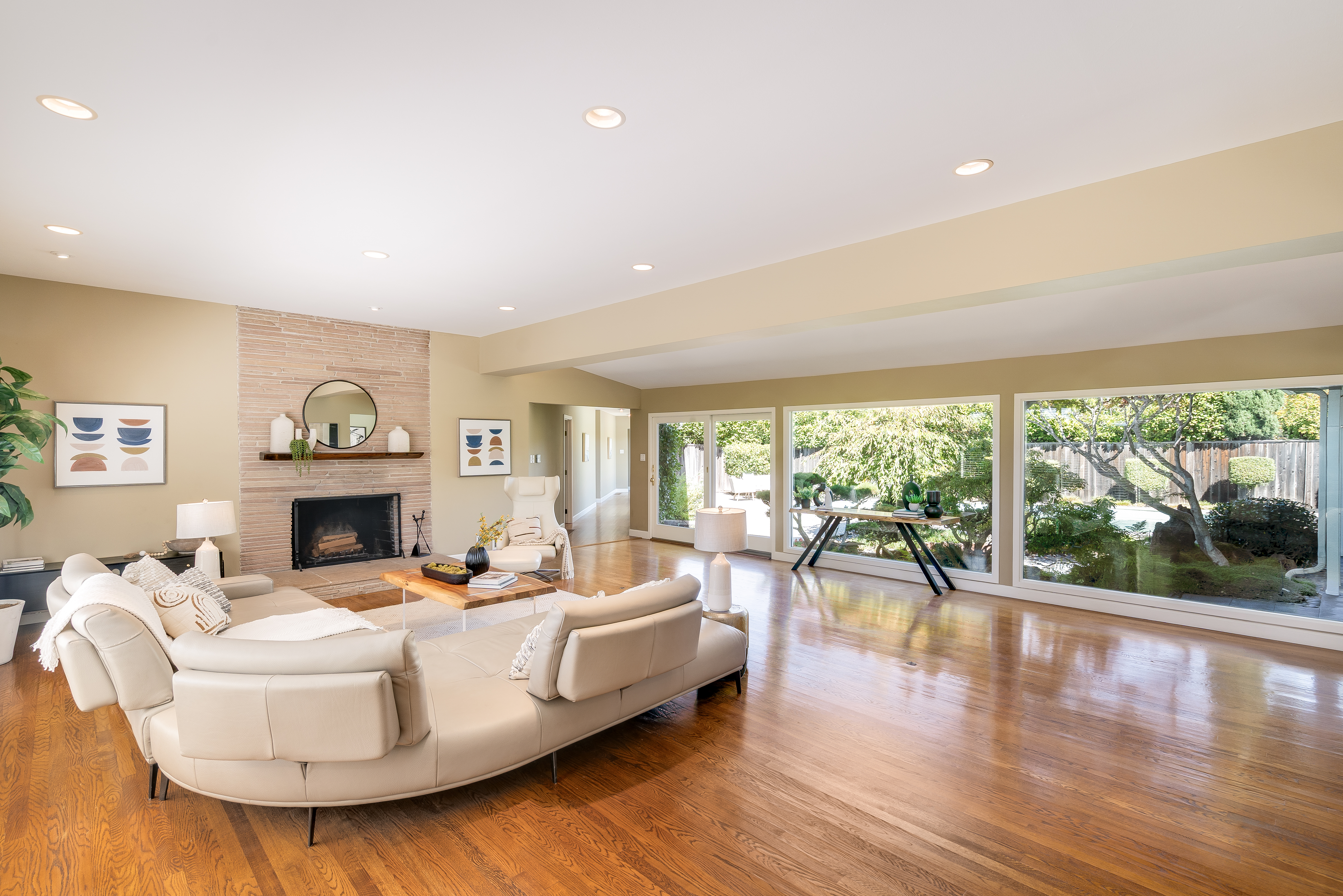  Piedmont Mid-Century Modern “Crescent” Home - 物件實景
