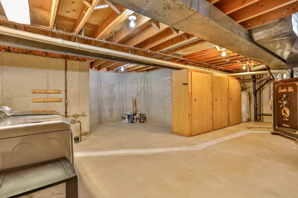 Wausau, Wisconsin, 54401, United States, 3 Bedrooms Bedrooms, ,3 BathroomsBathrooms,Residential,For Sale,1997344