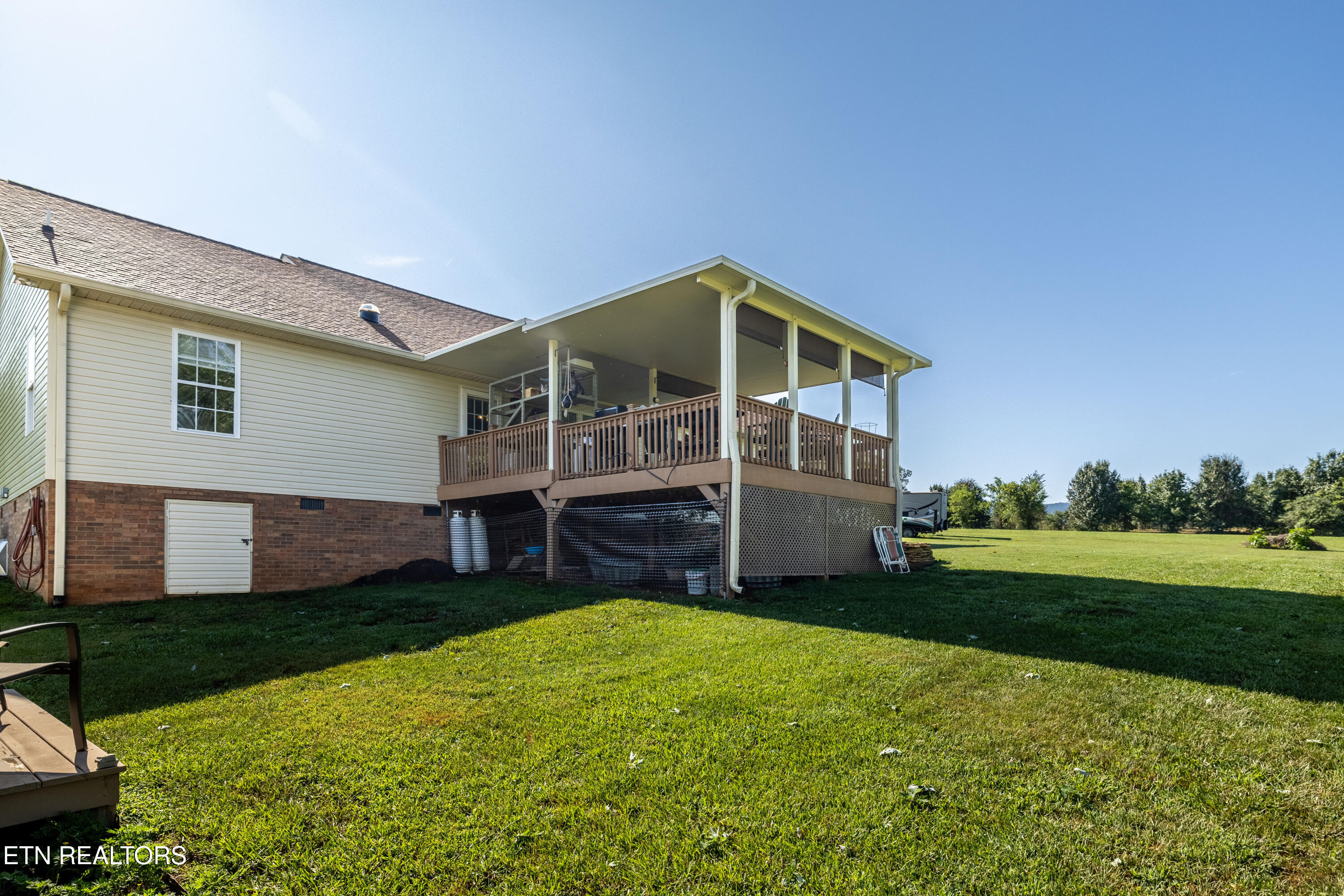 Walland, Tennessee, 37886, United States, 3 Bedrooms Bedrooms, ,2 BathroomsBathrooms,Residential,For Sale,1930662