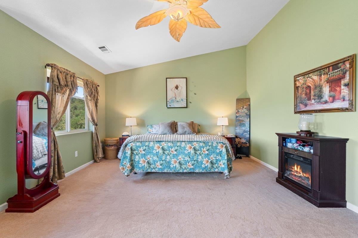 Grass Valley, California, 95949, United States, 4 Bedrooms Bedrooms, ,3 BathroomsBathrooms,Residential,For Sale,1924351