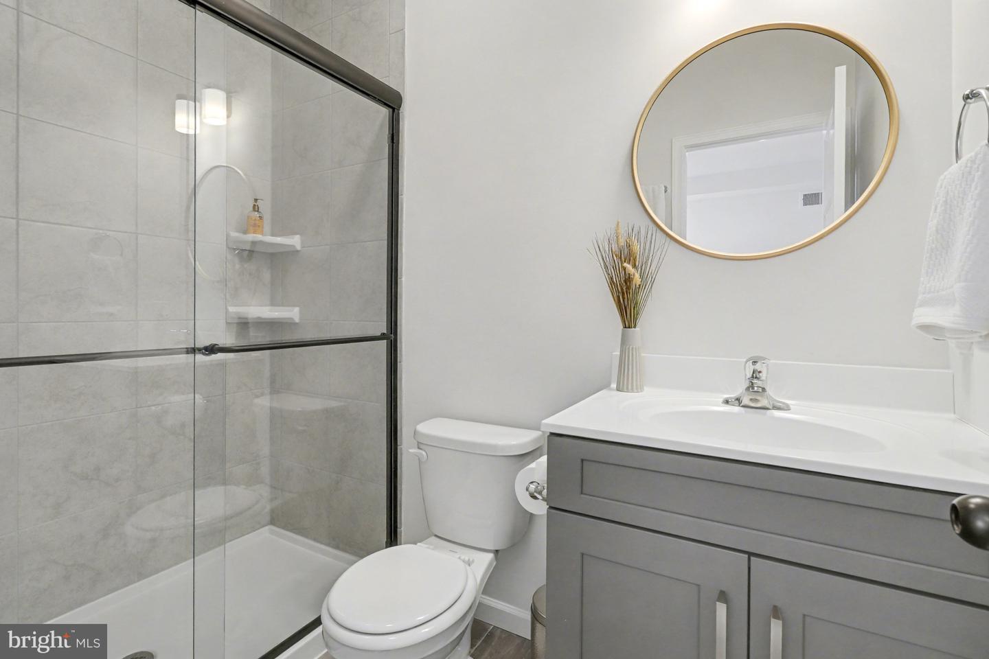 York, Pennsylvania, 17403, United States, 5 Bedrooms Bedrooms, ,6 BathroomsBathrooms,Residential,For Sale,2003251