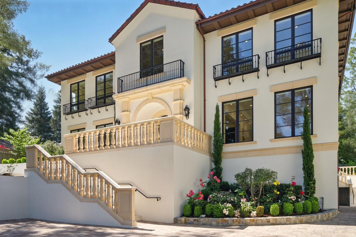 San Mateo, California, 94402, United States, 4 Bedrooms Bedrooms, ,6 BathroomsBathrooms,Residential,For Sale,1836989