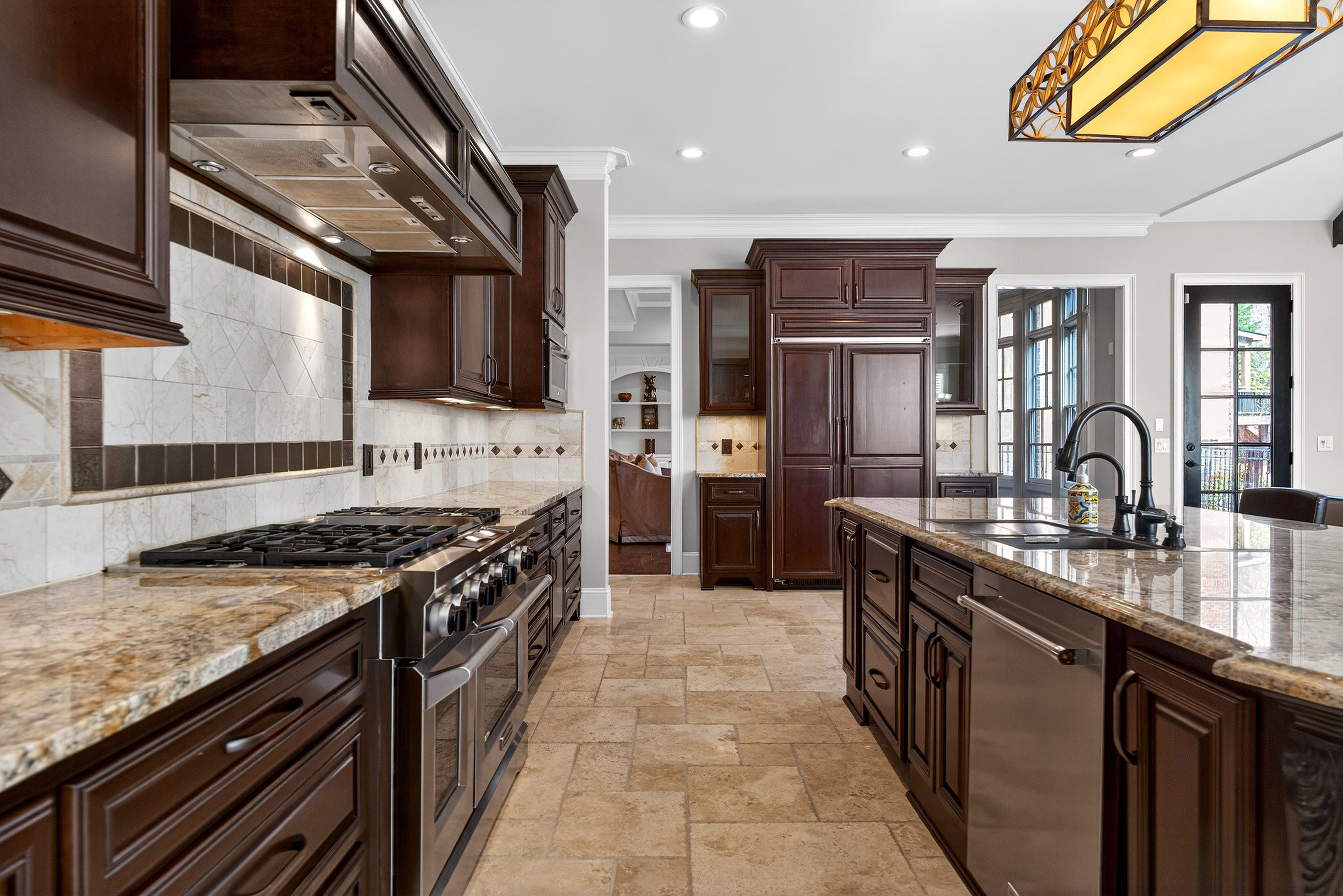 Elegant Home Offering Luxury, Functionality, and Privacy - 物件實景